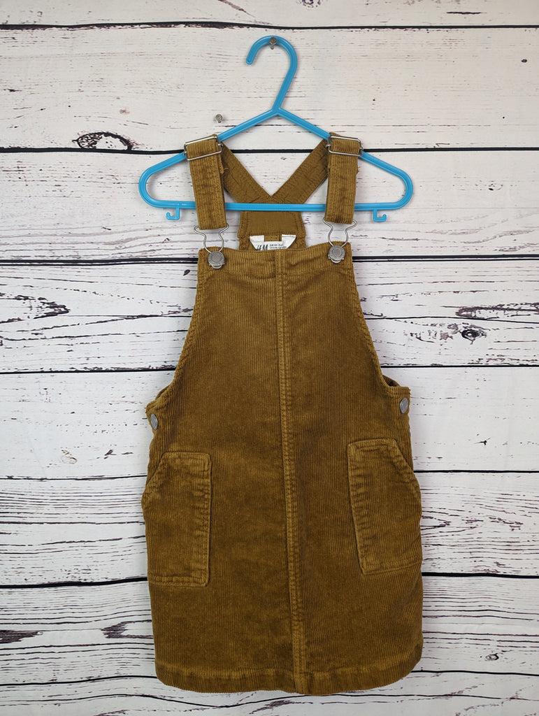 Girls Cord Dungaree Dress 3-4 Years H&M Used, Preloved, Preworn & Second Hand Baby, Kids & Children's Clothing UK Online. Cheap affordable. Brands including Next, Joules, Nutmeg, TU, F&F, H&M.
