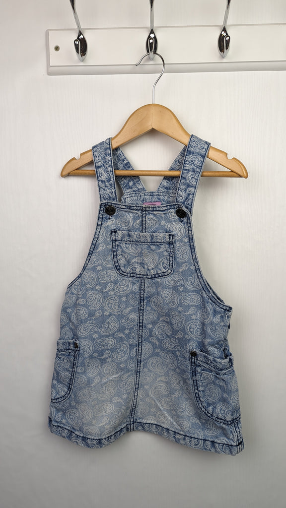 F&F Denim Dungaree Dress 2-3y F&F Used, Preloved, Preworn & Second Hand Baby, Kids & Children's Clothing UK Online. Cheap affordable. Brands including Next, Joules, Nutmeg, TU, F&F, H&M.