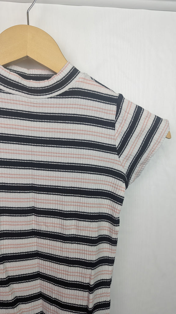 F&F Pink & Black Striped Top - Girls 8-9 Years F&F Used, Preloved, Preworn & Second Hand Baby, Kids & Children's Clothing UK Online. Cheap affordable. Brands including Next, Joules, Nutmeg, TU, F&F, H&M.