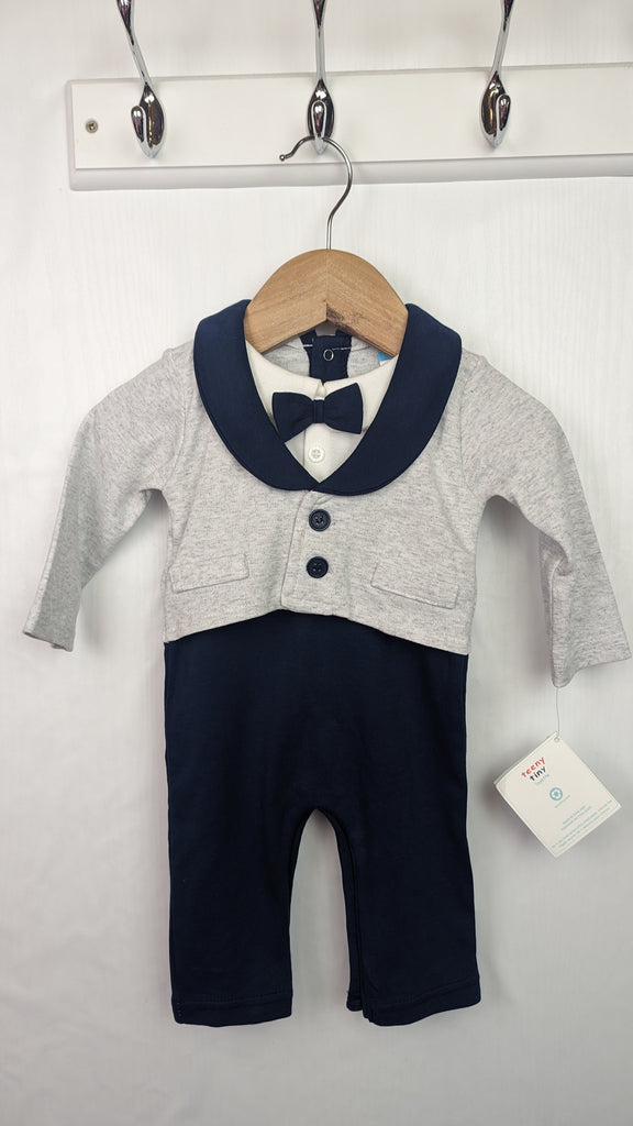 NEW Teeny Tiny Suit Romper - Baby Boys 0-3 Months Teeny Tiny Used, Preloved, Preworn & Second Hand Baby, Kids & Children's Clothing UK Online. Cheap affordable. Brands including Next, Joules, Nutmeg, TU, F&F, H&M.