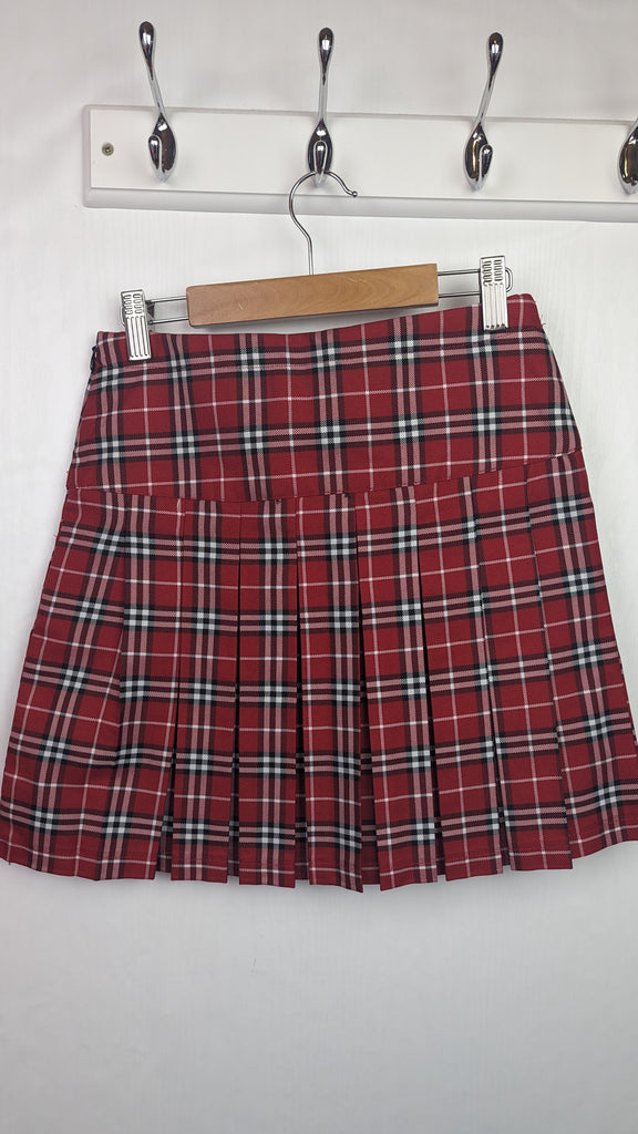 NEW Primark Red Plaid Pleated Skirt - Girls 10-11 Years Primark Used, Preloved, Preworn & Second Hand Baby, Kids & Children's Clothing UK Online. Cheap affordable. Brands including Next, Joules, Nutmeg, TU, F&F, H&M.