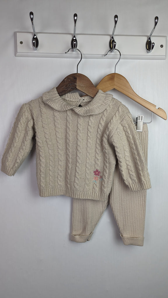Nutmeg Beige Floral Outfit - Baby Girls 6-9 Months Nutmeg Used, Preloved, Preworn & Second Hand Baby, Kids & Children's Clothing UK Online. Cheap affordable. Brands including Next, Joules, Nutmeg, TU, F&F, H&M.