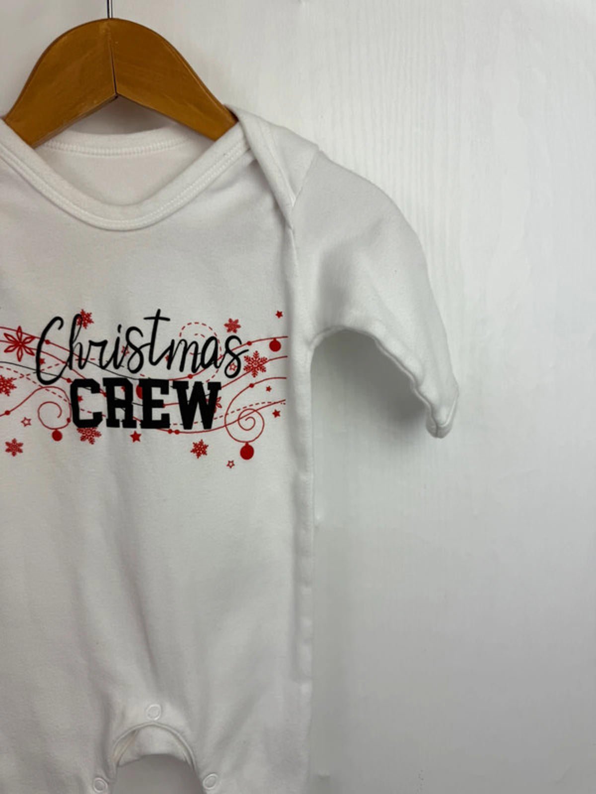 Christmas Crew Sleepsuit - Unisex 0 - 3 Months - Little Ones Preloved. Second Hand Children's & Preloved Baby, Kids, Girls & Boys Clothes. UK online