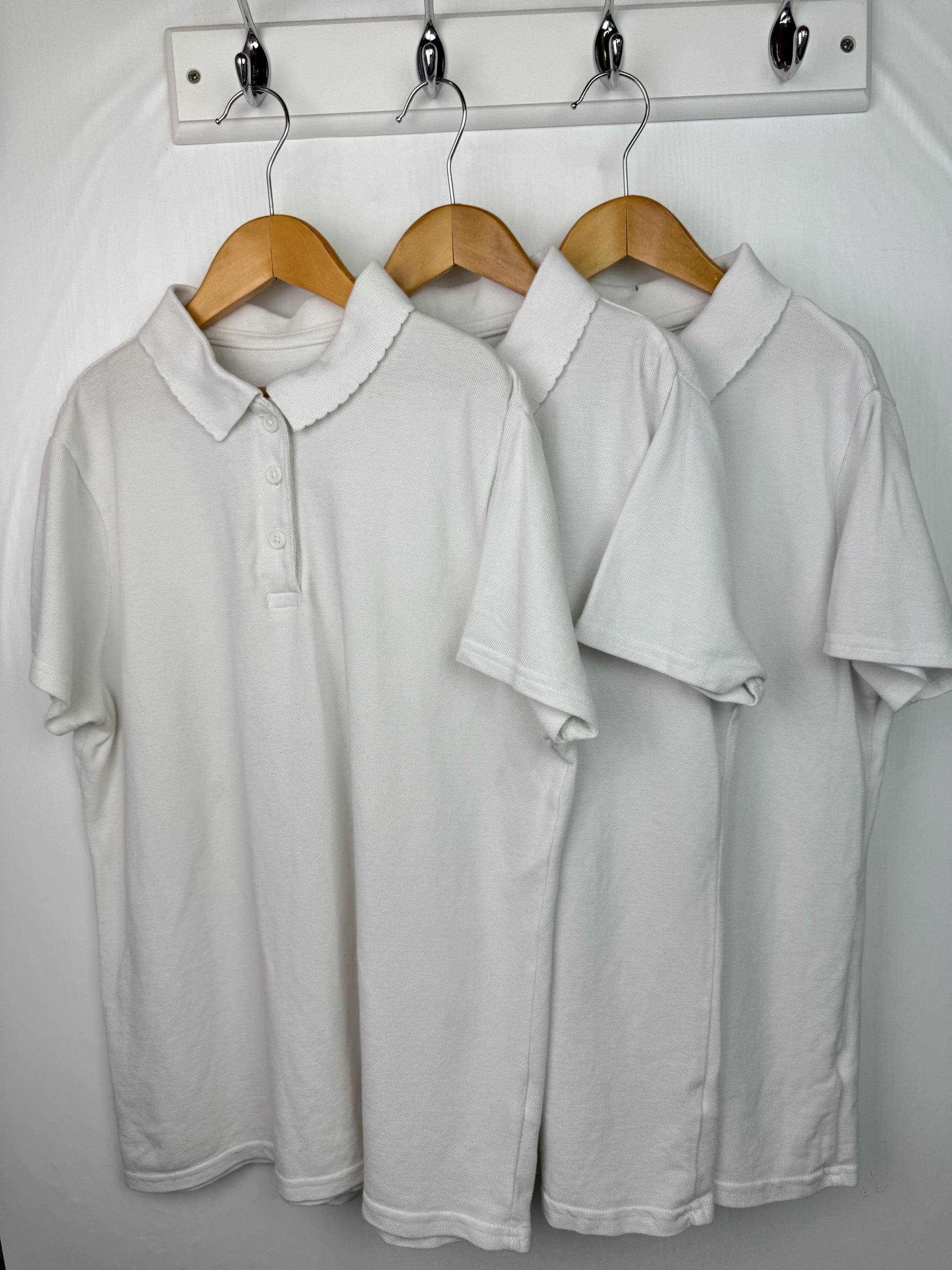 F&F White Polo Shirts - Girls 13 - 14 Years - Little Ones Preloved. Second Hand Children's & Preloved Baby, Kids, Girls & Boys Clothes. UK online