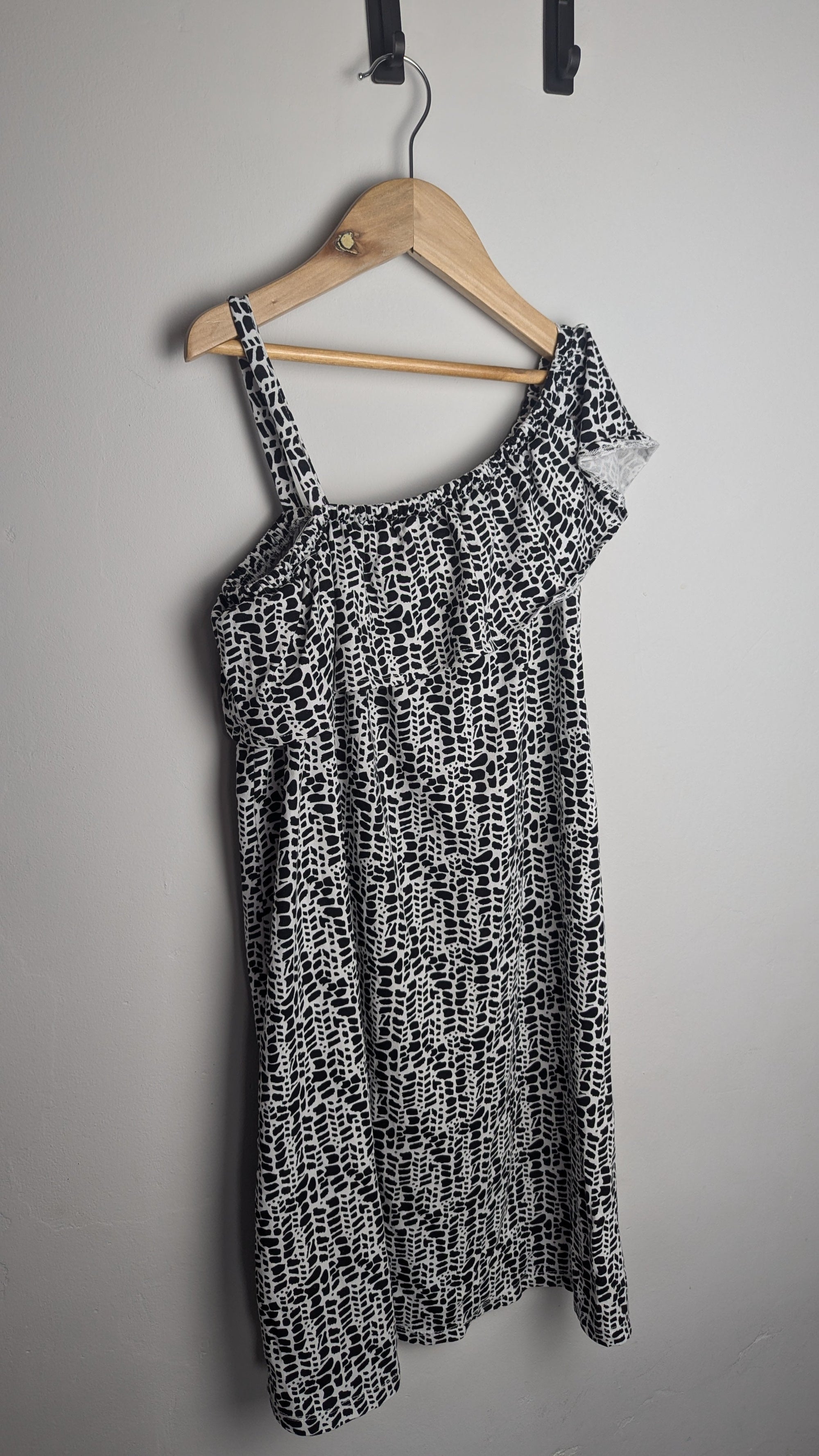 George Black & White Animal Print Dress - Girls 10 - 11 Years - Little Ones Preloved. Second Hand Children's & Preloved Baby, Kids, Girls & Boys Clothes. UK online