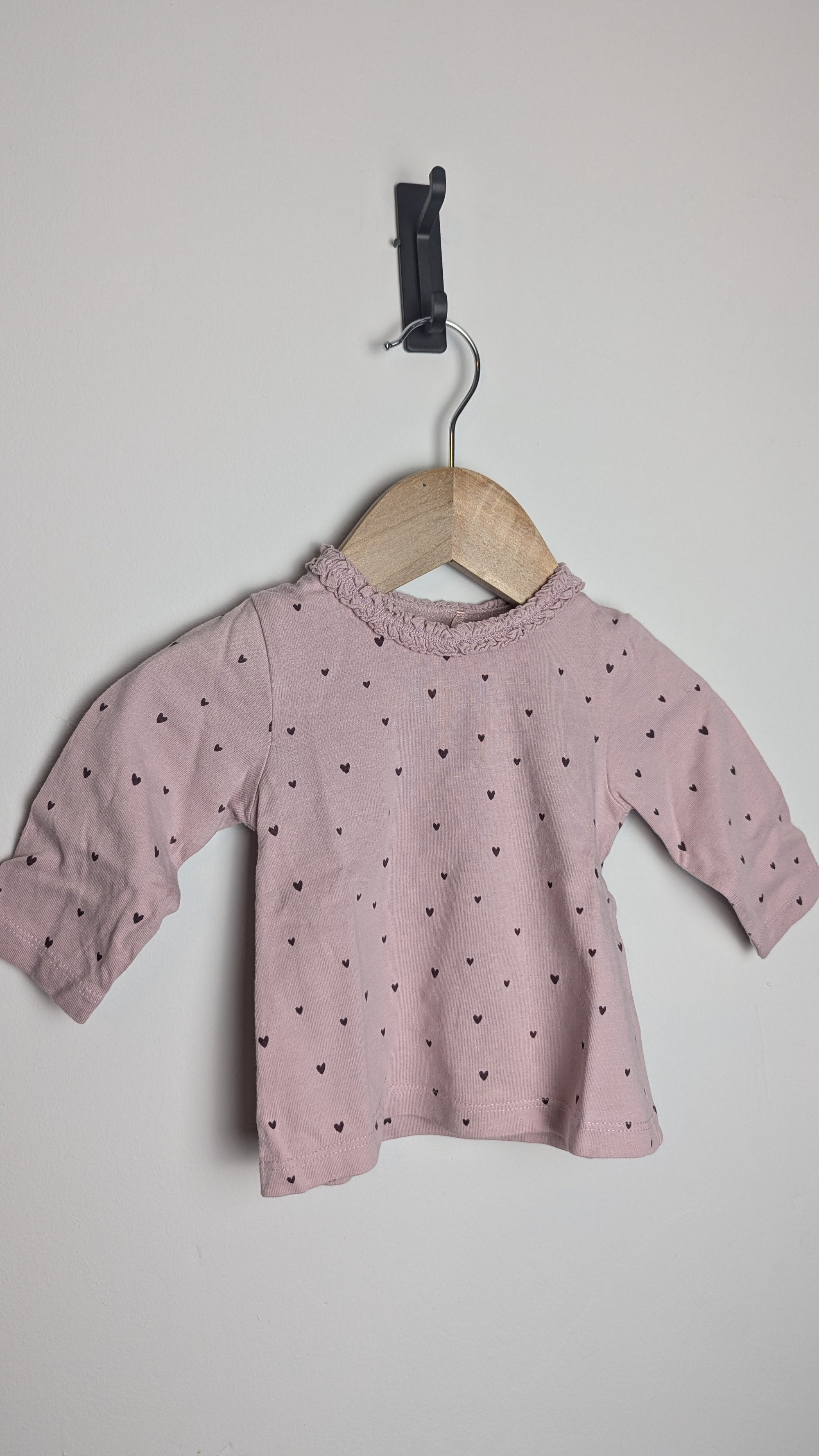 George Hearts Long Sleeve Top - Girls 0 - 3 Months - Little Ones Preloved. Second Hand Children's & Preloved Baby, Kids, Girls & Boys Clothes. UK online