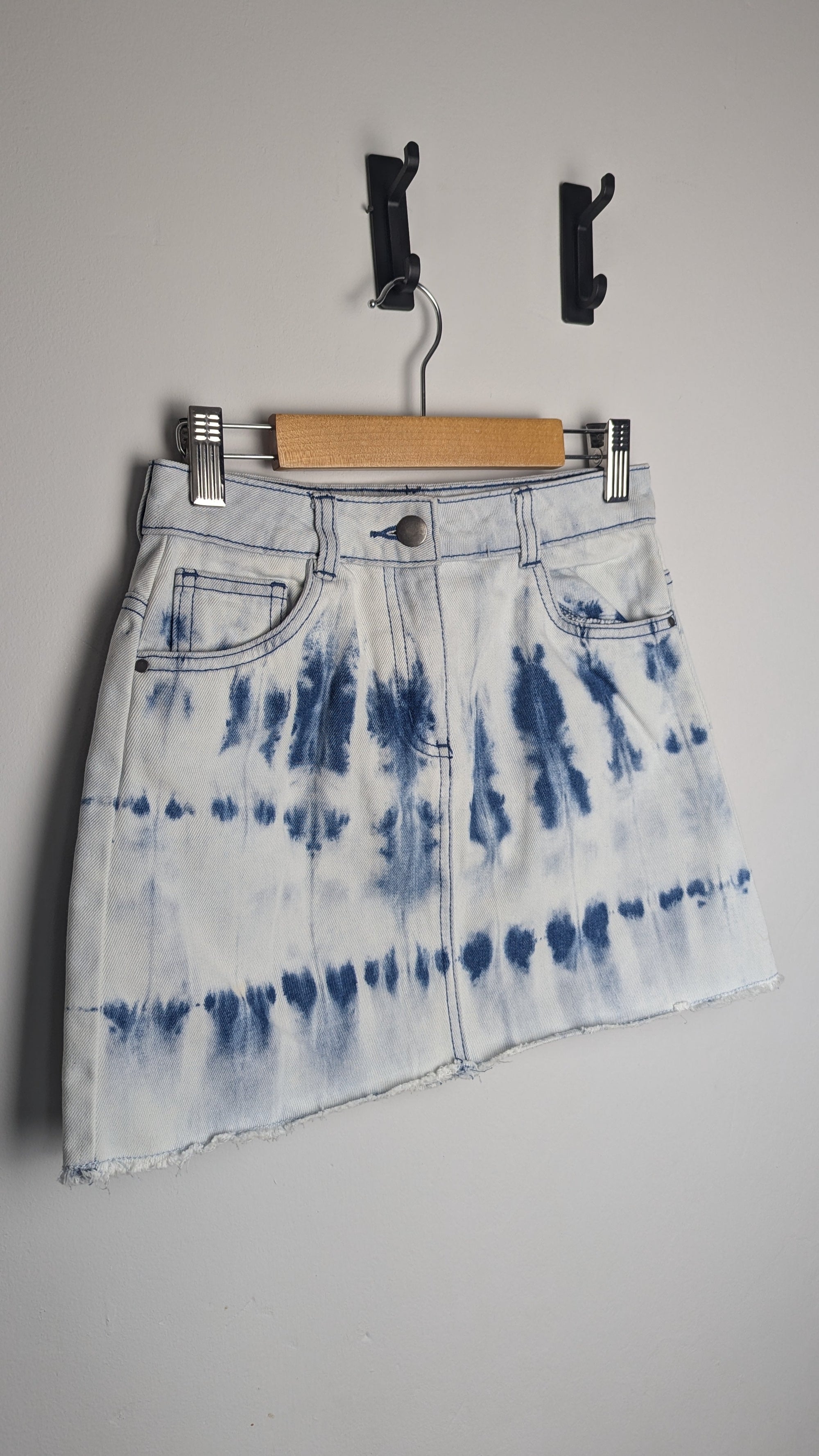 George Tie Dye Skirt - Girls 9 - 10 Years - Little Ones Preloved. Second Hand Children's & Preloved Baby, Kids, Girls & Boys Clothes. UK online