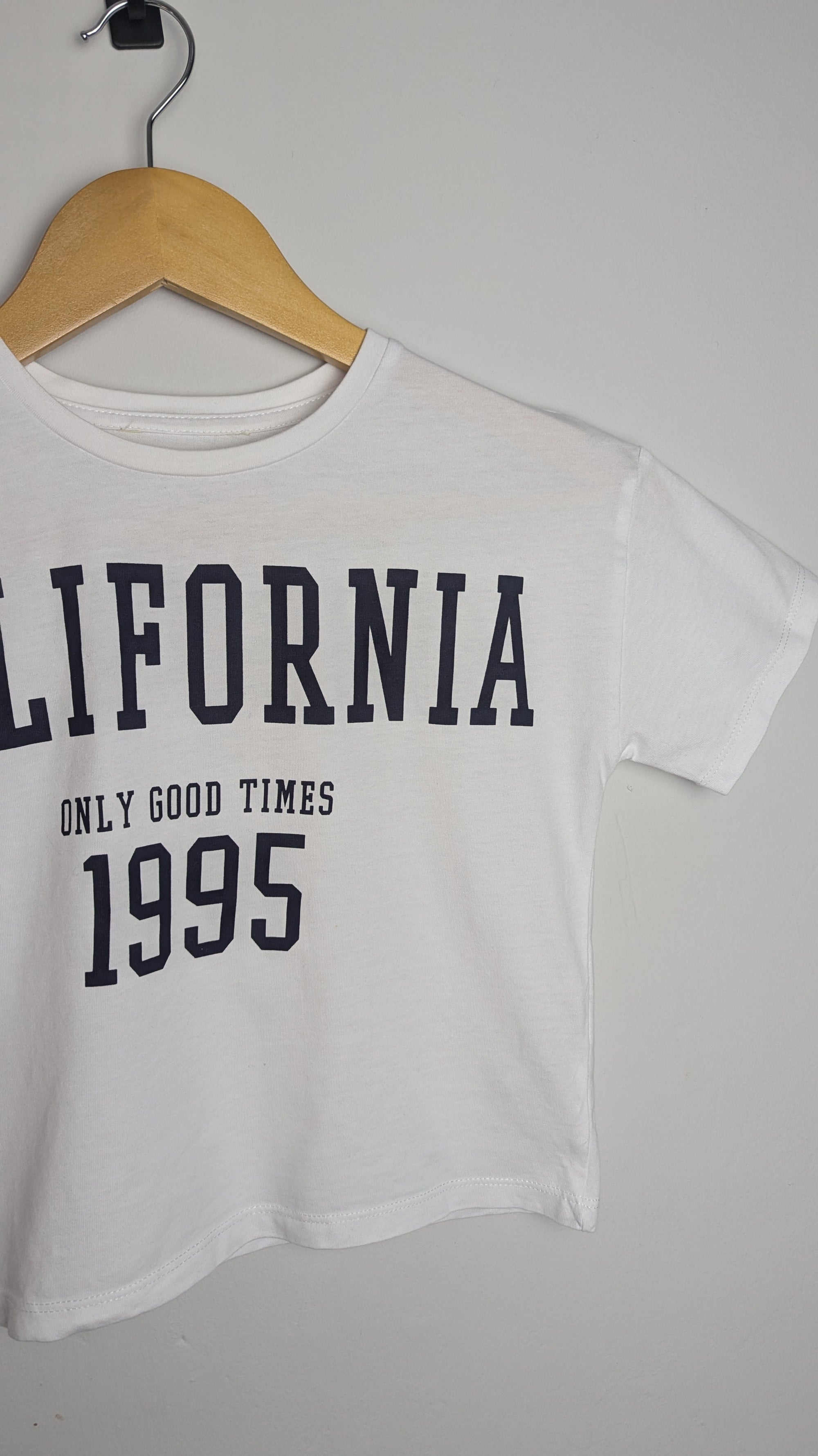 George White California Cropped Top - Girls 8 - 9 Years - Little Ones Preloved. Second Hand Children's & Preloved Baby, Kids, Girls & Boys Clothes. UK online