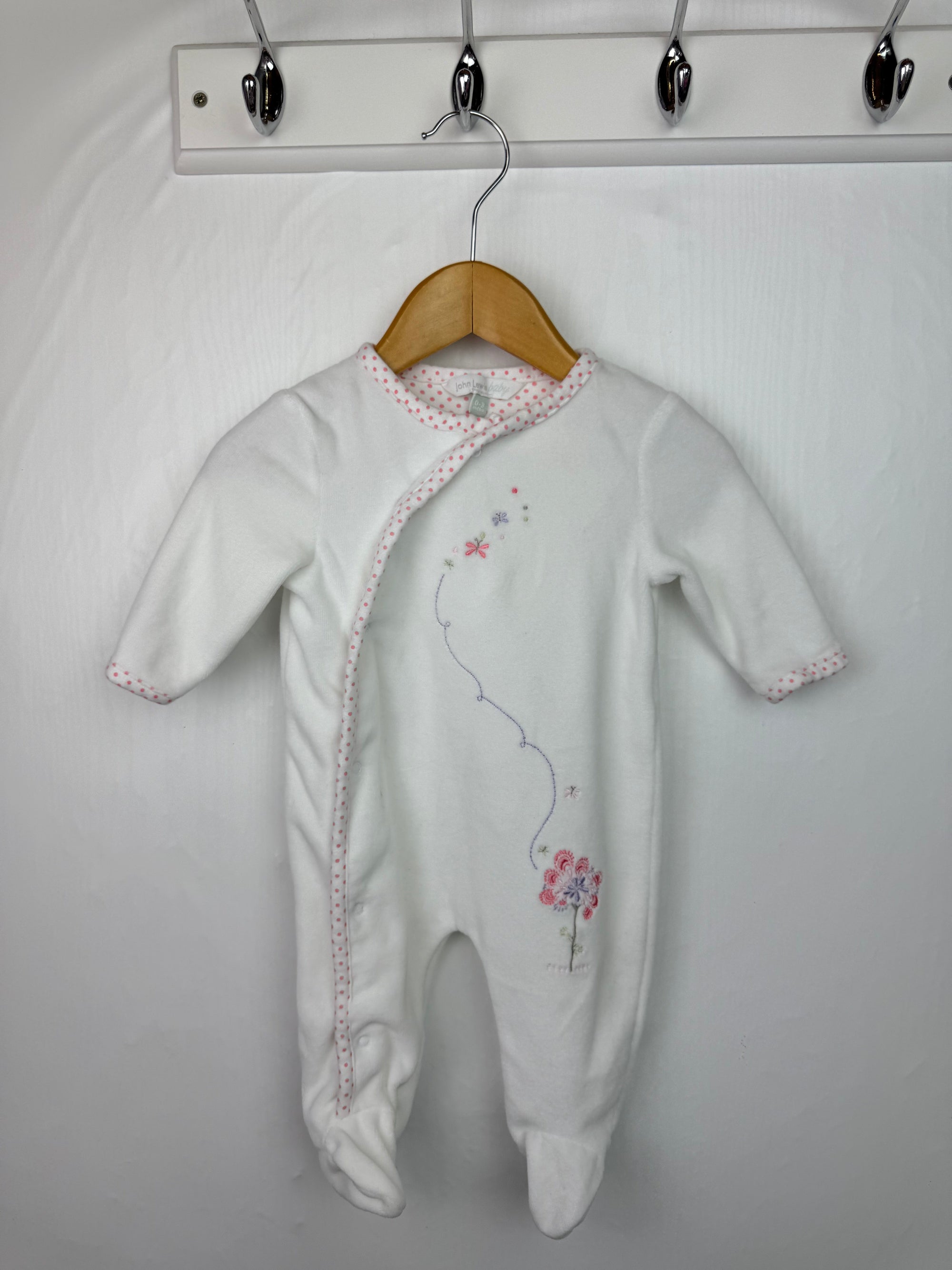 John Lewis White Butterfly Sleepsuit - Girls 0 - 3 Months - Little Ones Preloved. Second Hand Children's & Preloved Baby, Kids, Girls & Boys Clothes. UK online