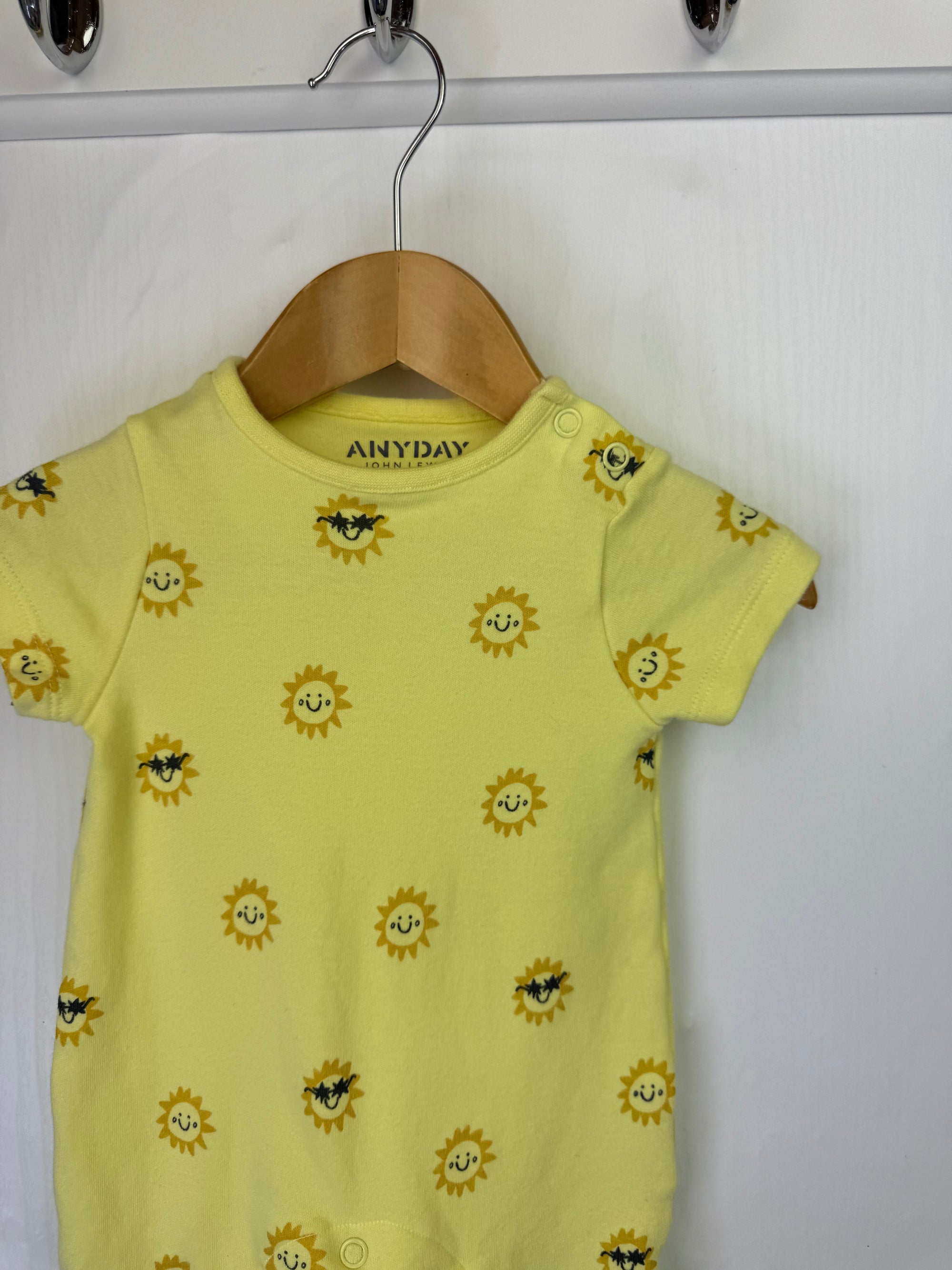 John Lewis Yellow Sun Romper - Unisex 0 - 3 Months - Little Ones Preloved. Second Hand Children's & Preloved Baby, Kids, Girls & Boys Clothes. UK online