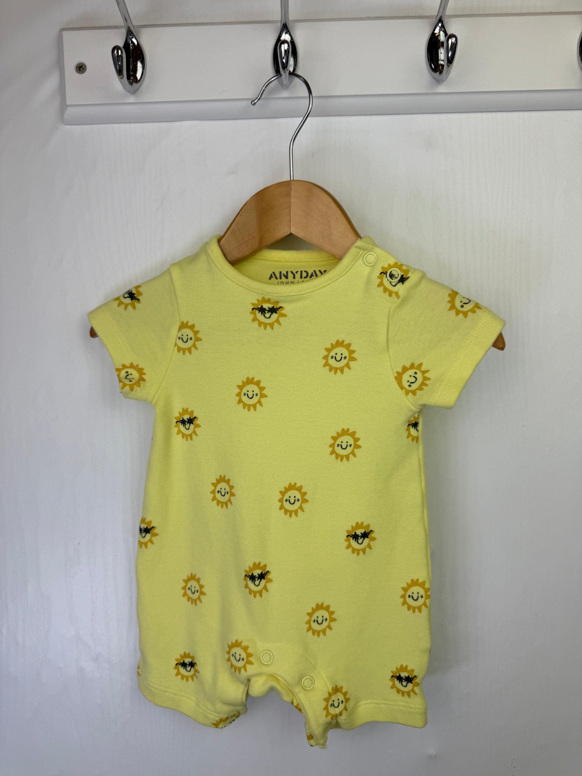John Lewis Yellow Sun Romper - Unisex 0 - 3 Months - Little Ones Preloved. Second Hand Children's & Preloved Baby, Kids, Girls & Boys Clothes. UK online