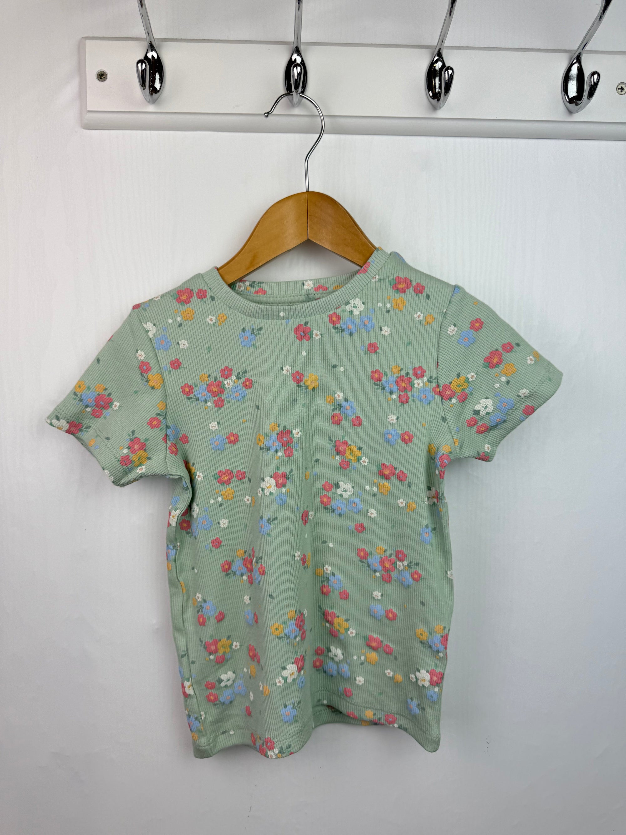 Matalan Ribbed Floral Short Sleeve Top - Girls 2 - 3 Years - Little Ones Preloved. Second Hand Children's & Preloved Baby, Kids, Girls & Boys Clothes. UK online