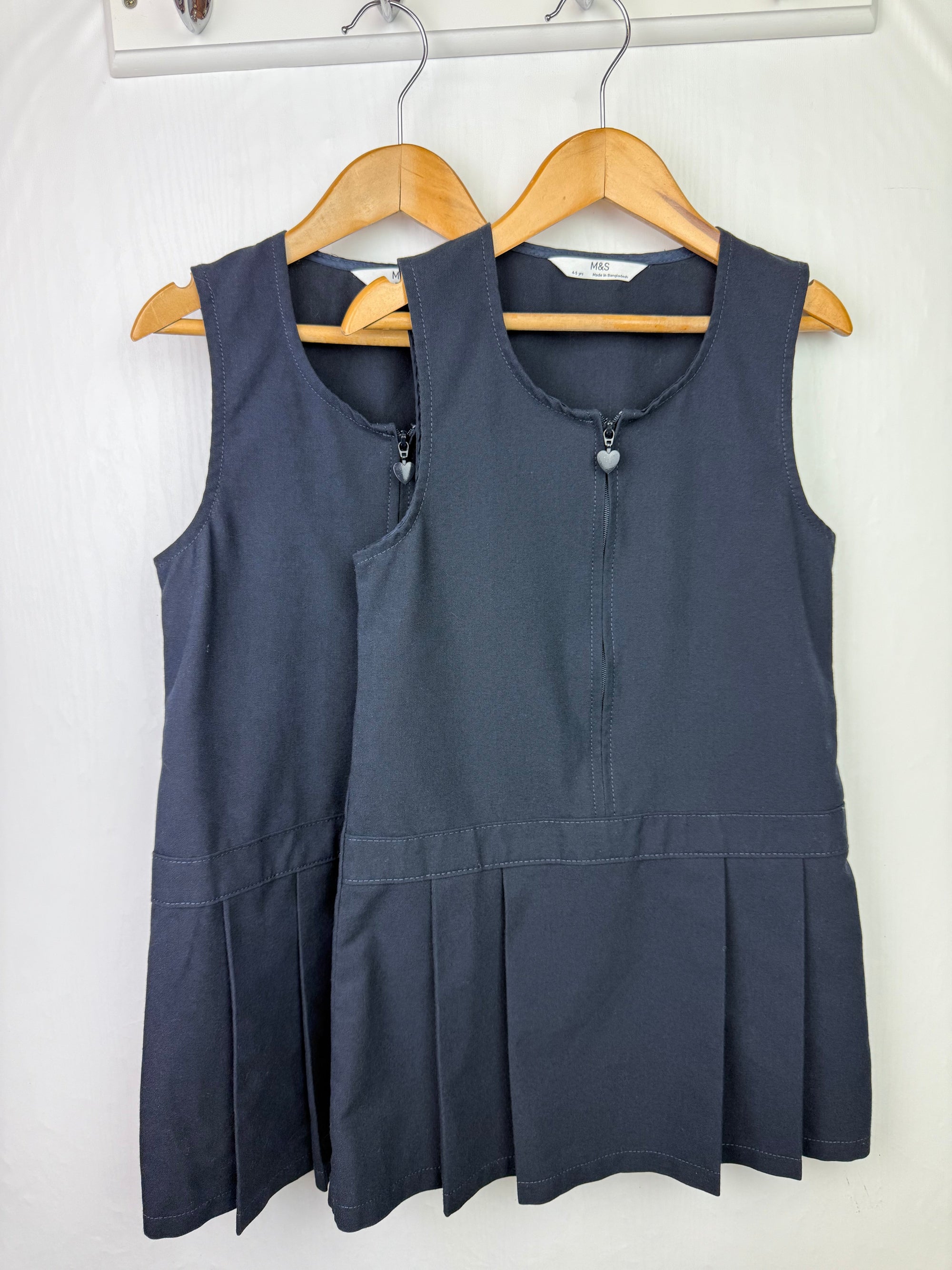 M&S Navy Heart Zip School Dresses - Girls 4 - 5 Years - Little Ones Preloved. Second Hand Children's & Preloved Baby, Kids, Girls & Boys Clothes. UK online
