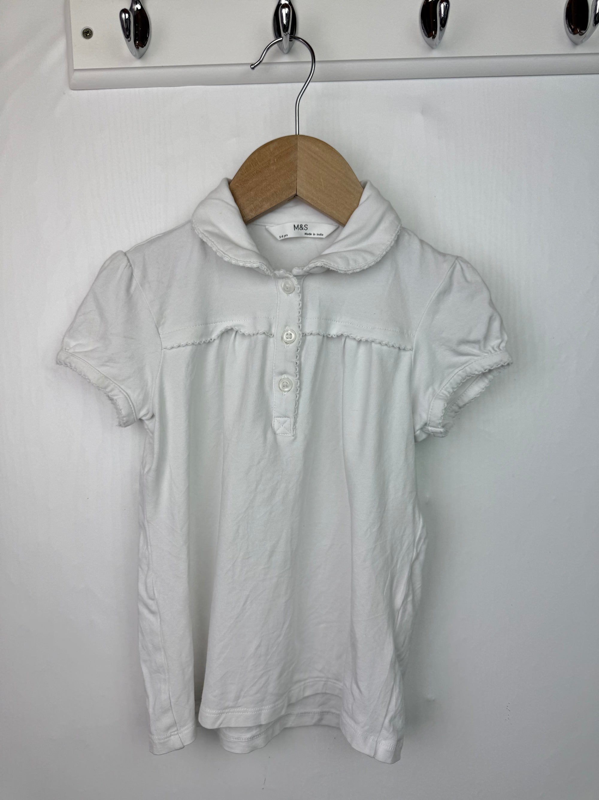 M&S White School Shirt - Girls 5 - 6 Years - Little Ones Preloved. Second Hand Children's & Preloved Baby, Kids, Girls & Boys Clothes. UK online