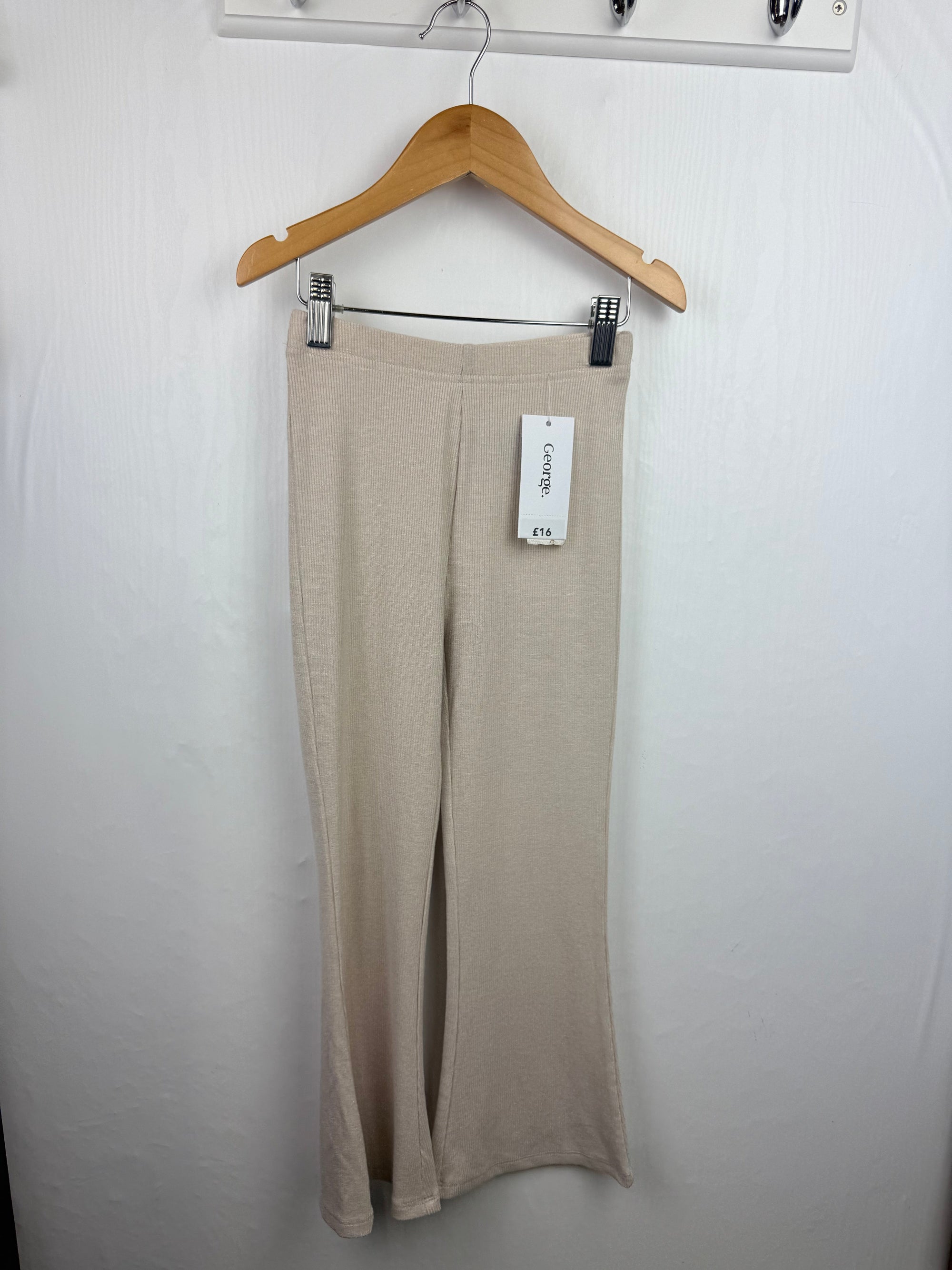 NEW George Biege Gold Ribbed Leggings - Girls 6 - 7 Years - Little Ones Preloved. Second Hand Children's & Preloved Baby, Kids, Girls & Boys Clothes. UK online