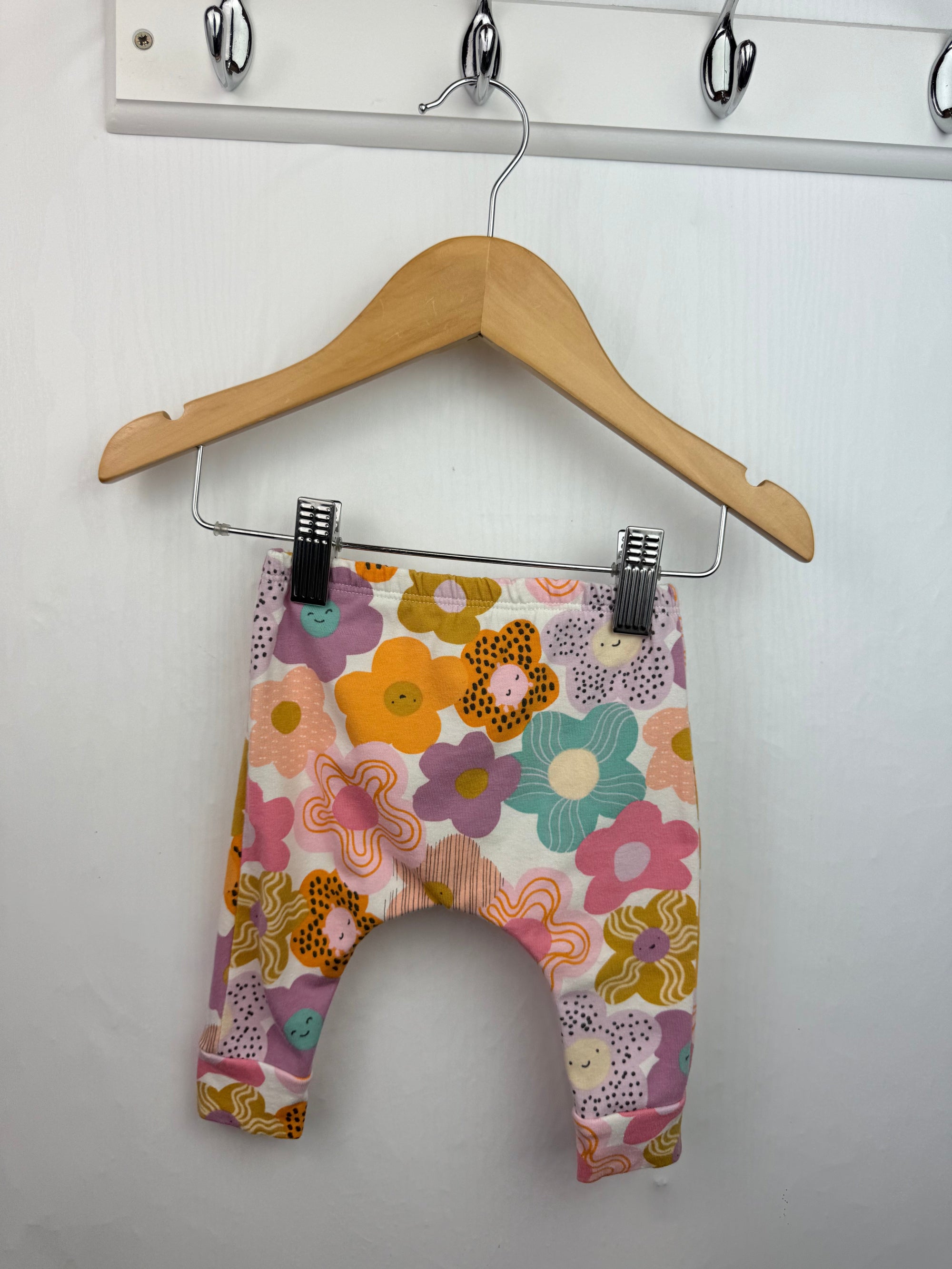 Next Floral Leggings - Baby Girls 0 - 3 Months - Little Ones Preloved. Second Hand Children's & Preloved Baby, Kids, Girls & Boys Clothes. UK online