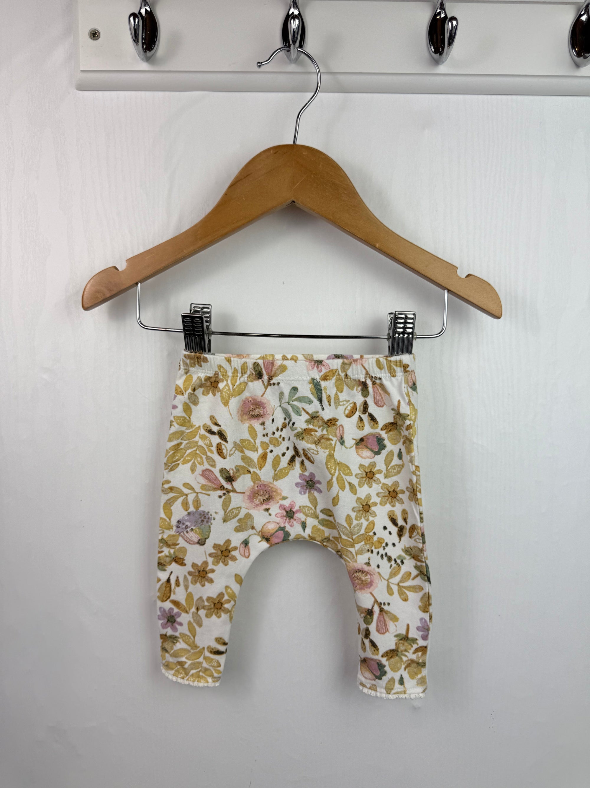 Next Floral Leggings - Baby Girls 0 - 3 Months - Little Ones Preloved. Second Hand Children's & Preloved Baby, Kids, Girls & Boys Clothes. UK online