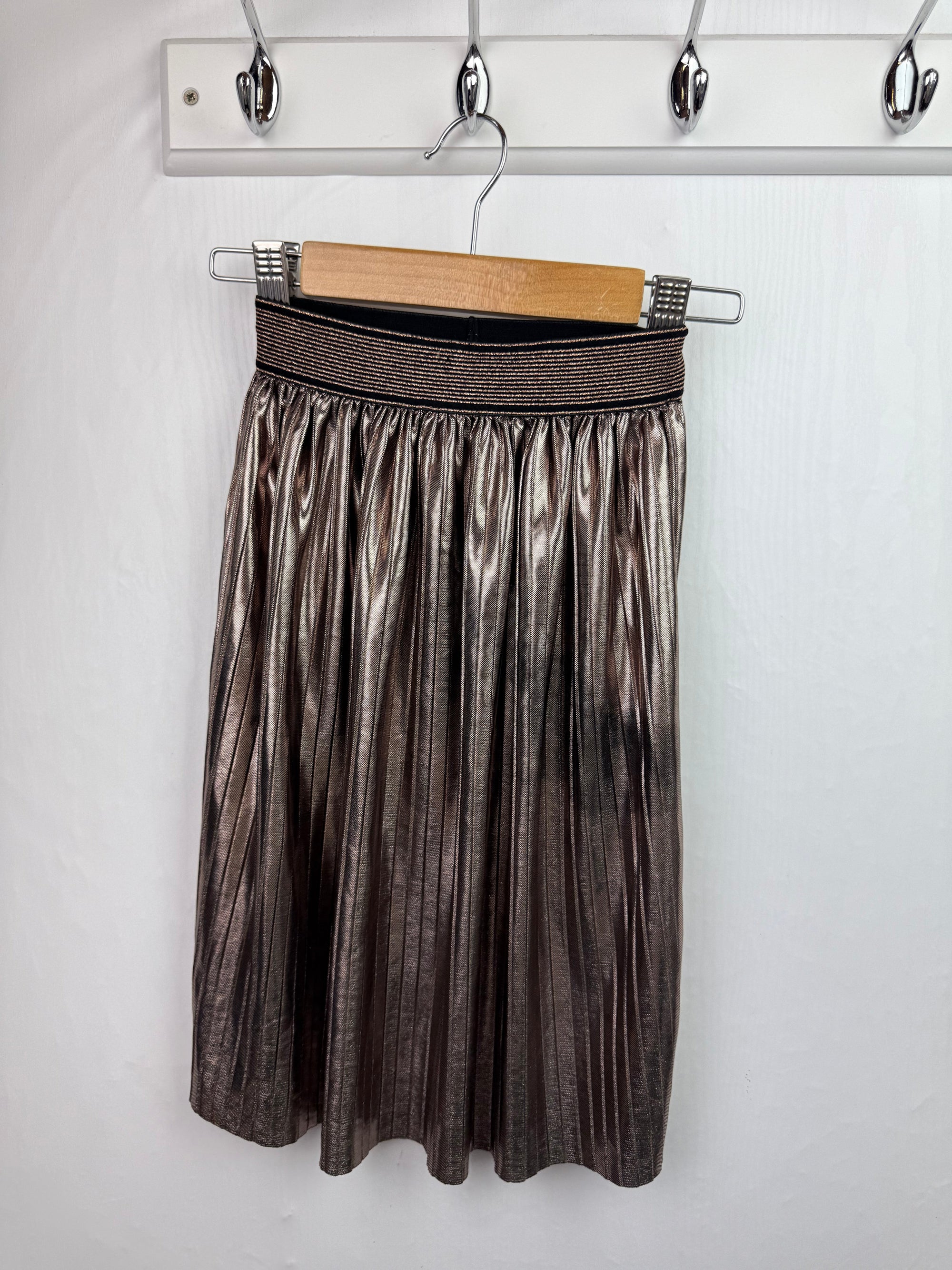 Next Gold Pleated Skirt - Girls 4 Years - Little Ones Preloved. Second Hand Children's & Preloved Baby, Kids, Girls & Boys Clothes. UK online