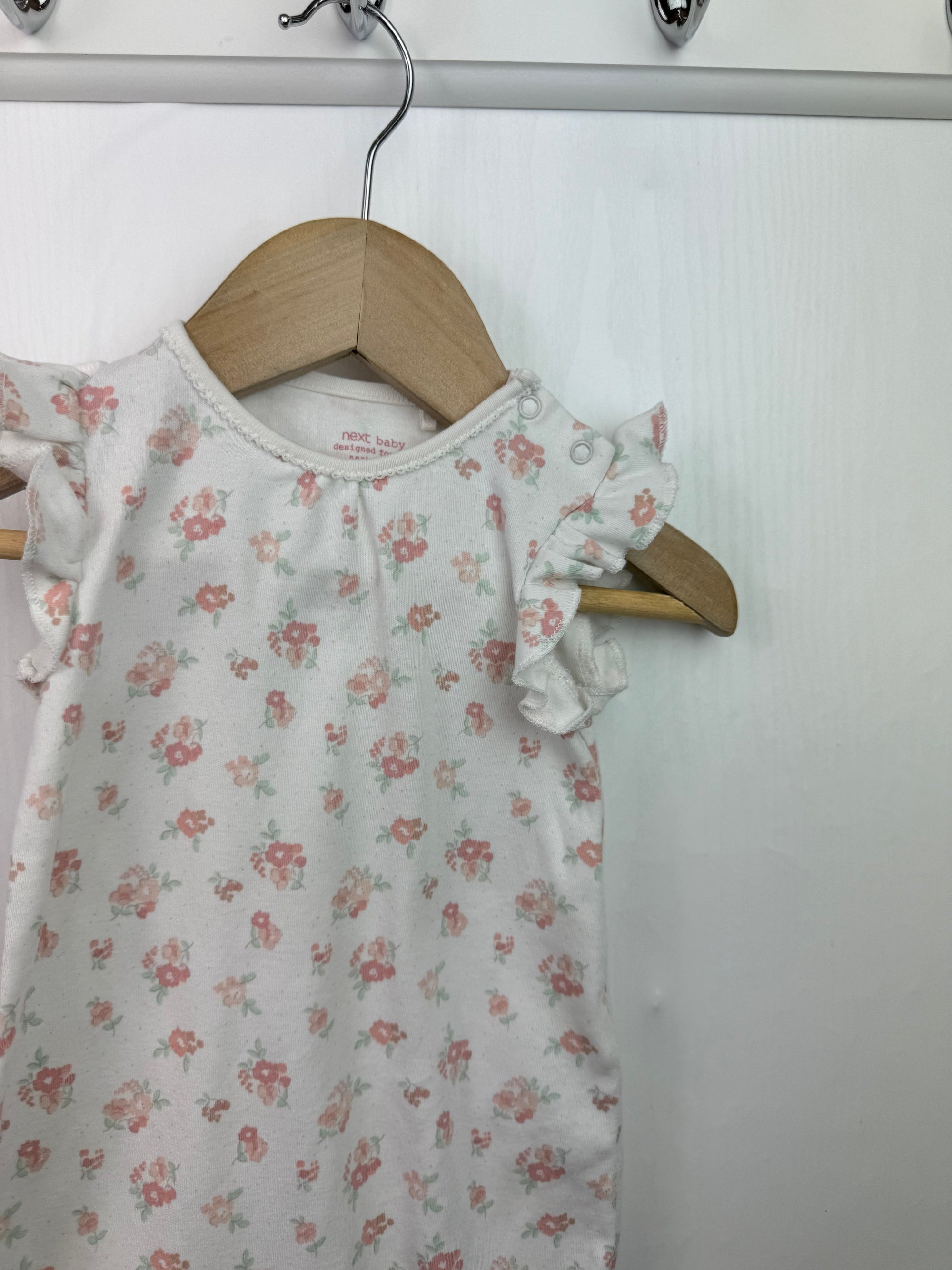 Next White Floral Romper - Baby Girls 0 - 3 Months - Little Ones Preloved. Second Hand Children's & Preloved Baby, Kids, Girls & Boys Clothes. UK online