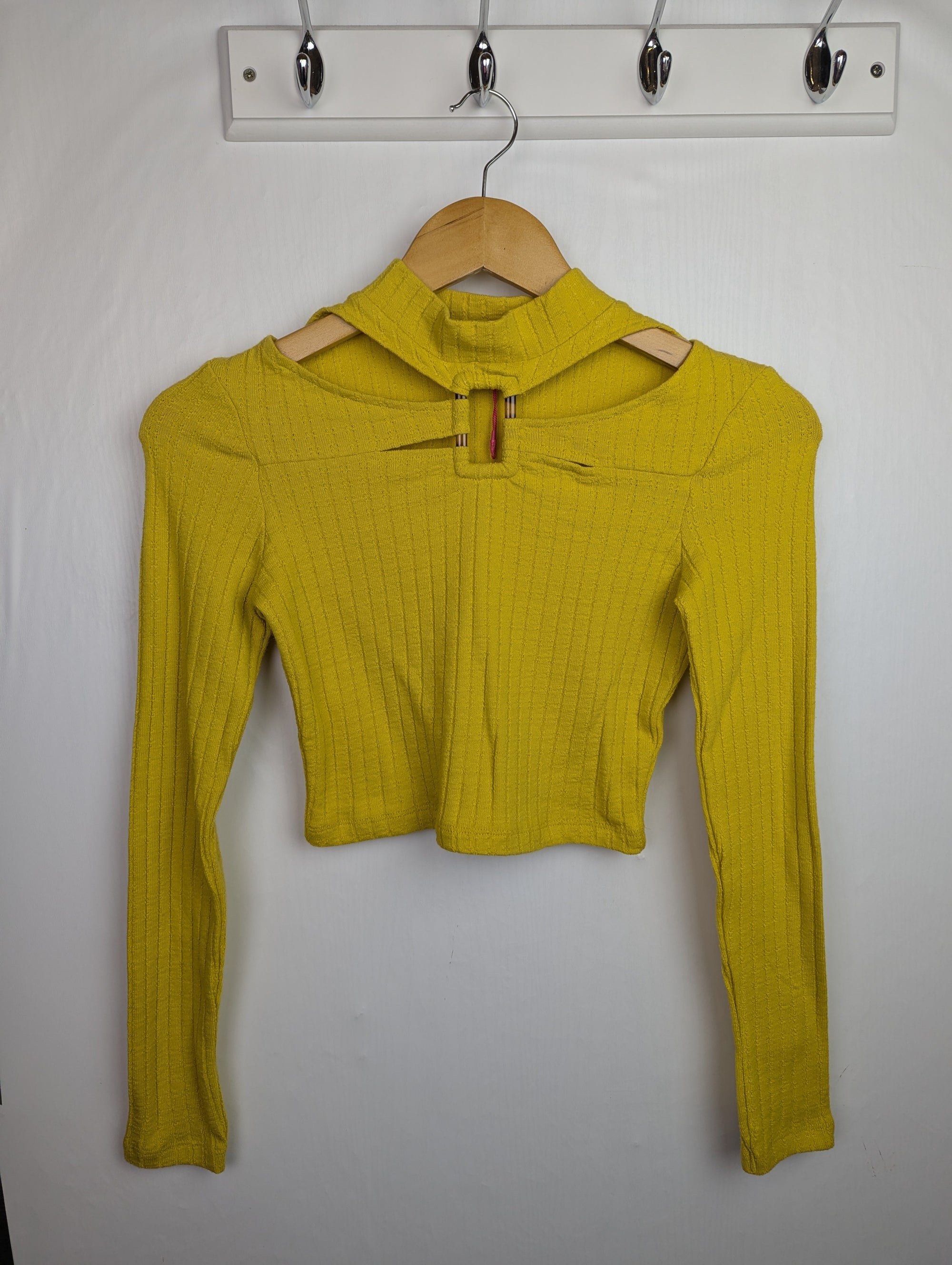 NWOT's Matalan Cut - Out Top - Girls 13 Years - Little Ones Preloved. Second Hand Children's & Preloved Baby, Kids, Girls & Boys Clothes. UK online