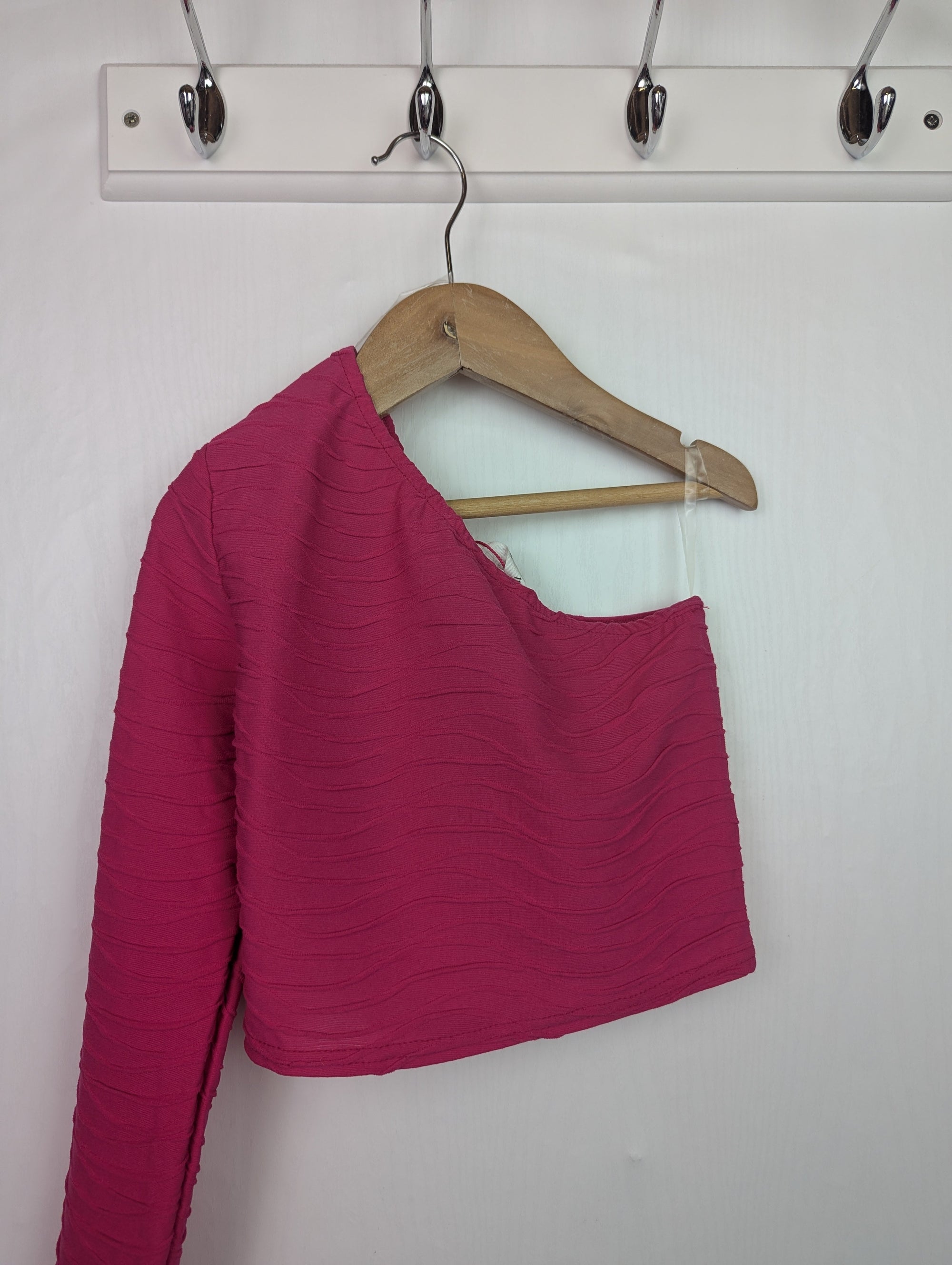 NWOT's Matalan Pink One - Sleeve Top - Girls 13 Years - Little Ones Preloved. Second Hand Children's & Preloved Baby, Kids, Girls & Boys Clothes. UK online