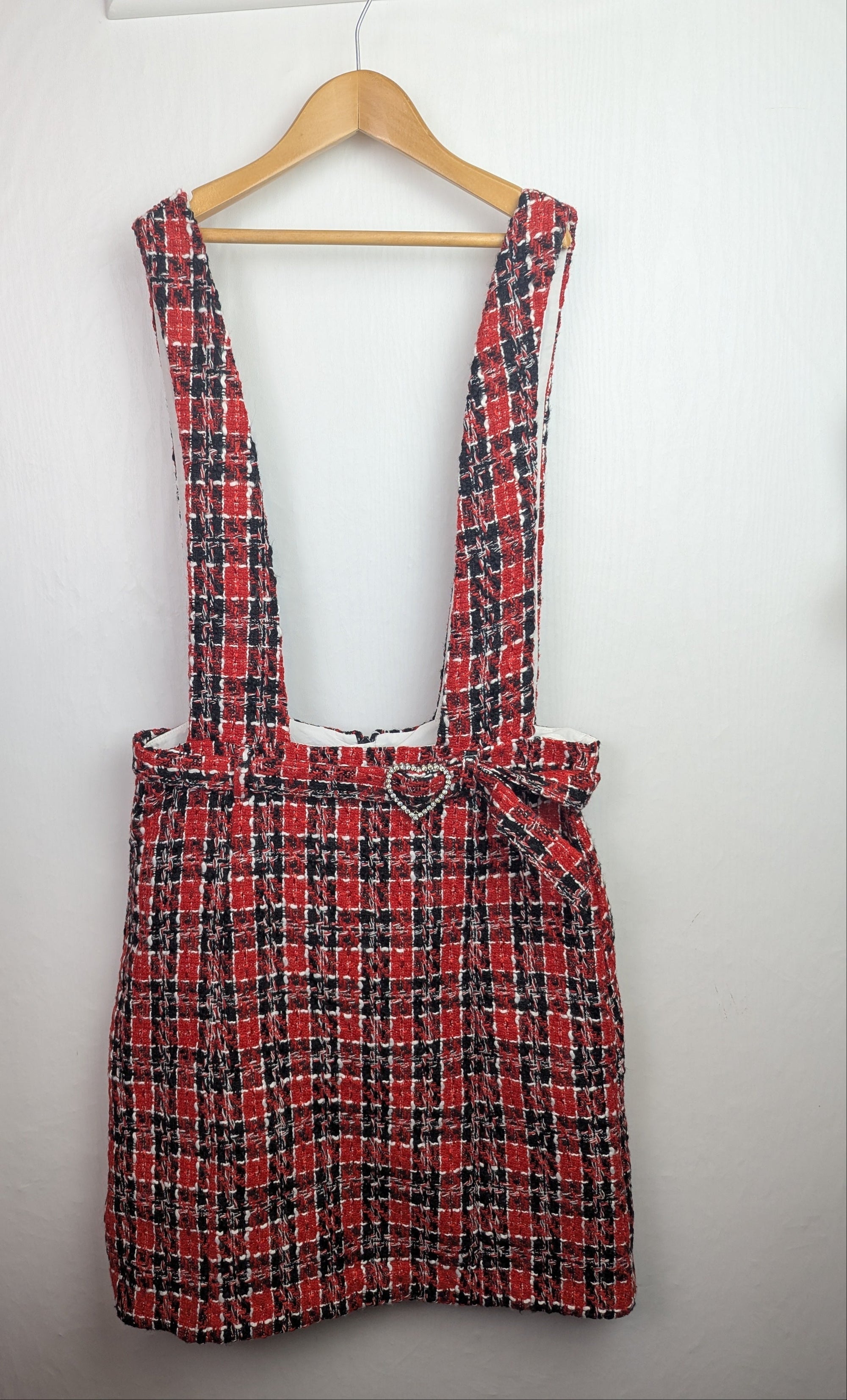 NWOT's Red Checked Knit Skirt - Girls 13 - 14 Years - Little Ones Preloved. Second Hand Children's & Preloved Baby, Kids, Girls & Boys Clothes. UK online