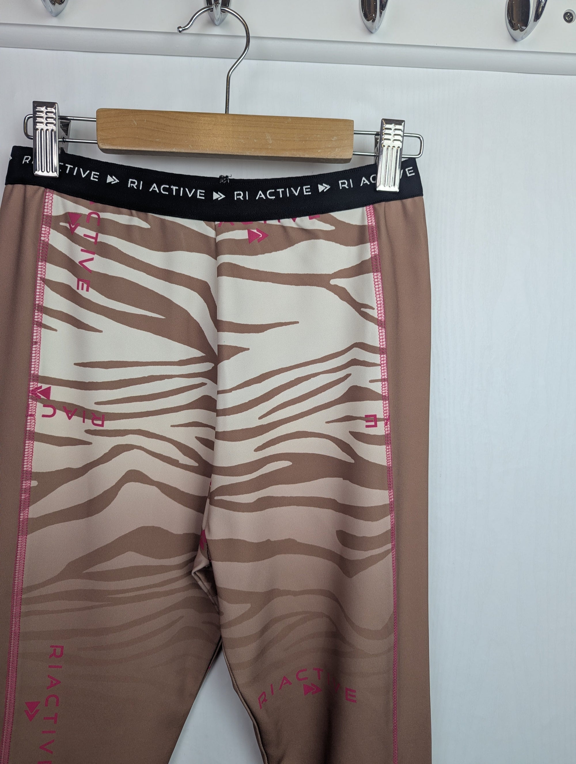 NWOT's River Island Active Leggings - Girls 11 - 12 Years - Little Ones Preloved. Second Hand Children's & Preloved Baby, Kids, Girls & Boys Clothes. UK online