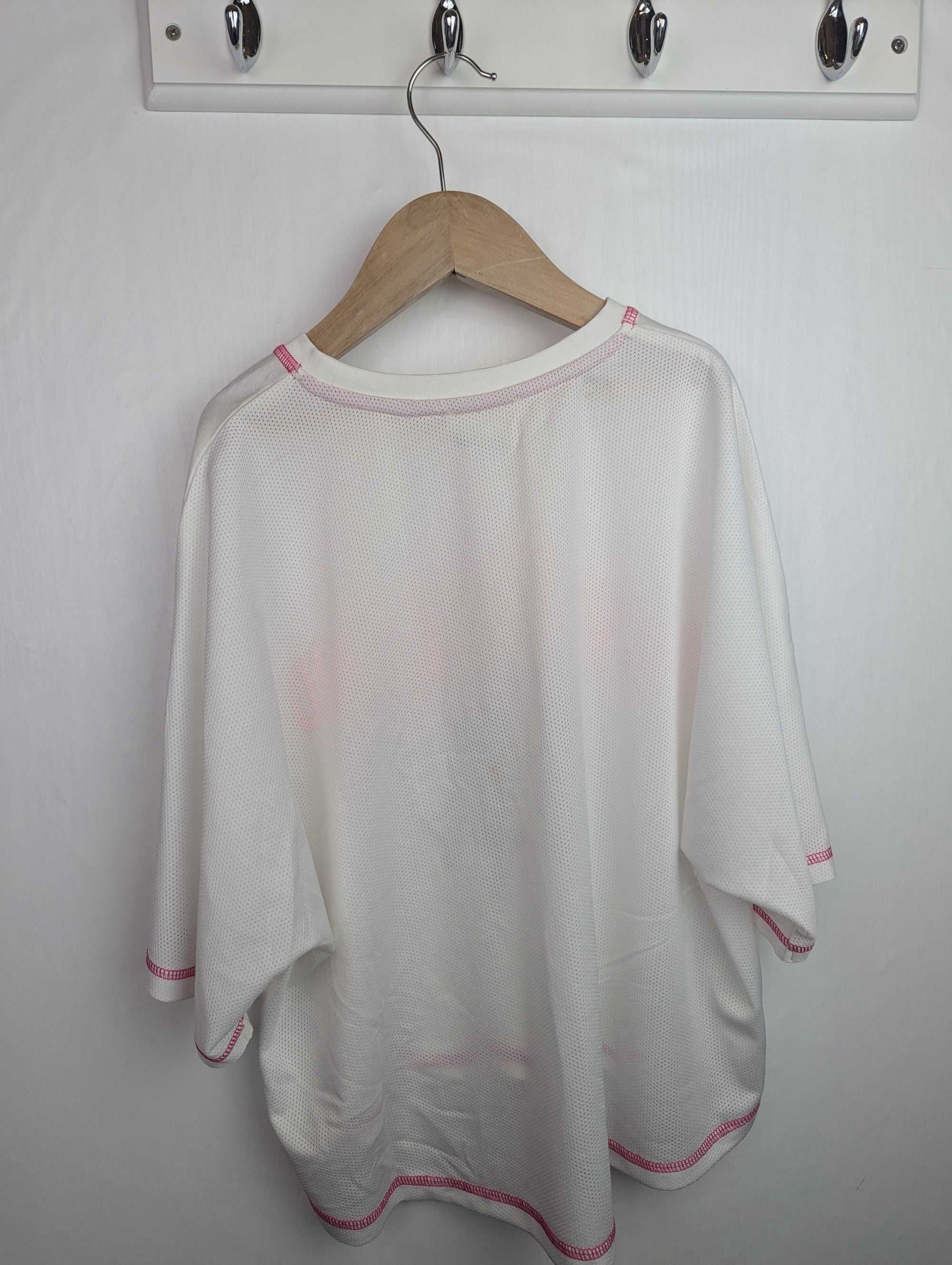 NWOT's River Island Active Top - Girls 13 - 14 Years - Little Ones Preloved. Second Hand Children's & Preloved Baby, Kids, Girls & Boys Clothes. UK online