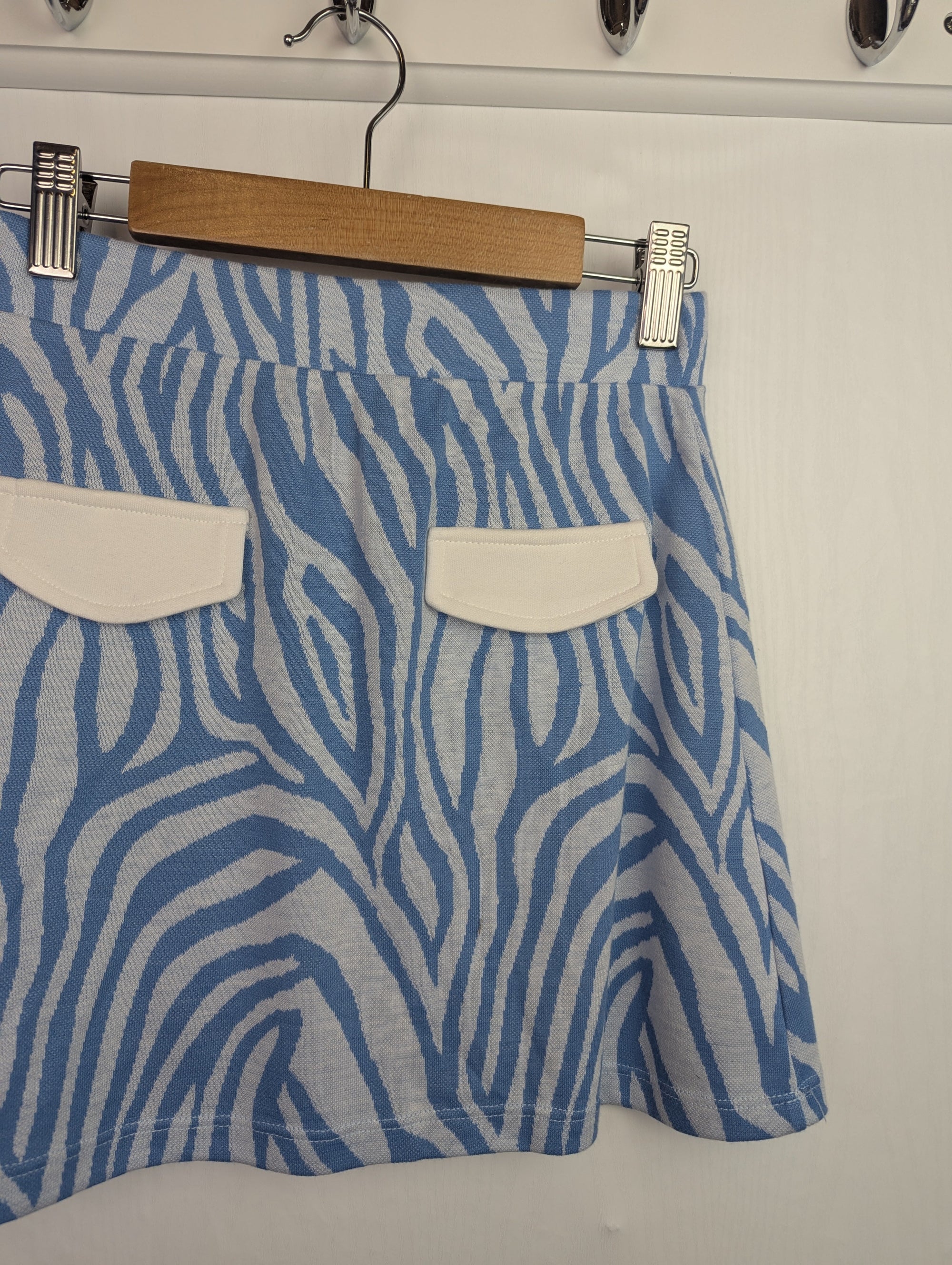 NWOT's River Island Animal Print Skirt - Girls 9 - 10 Years - Little Ones Preloved. Second Hand Children's & Preloved Baby, Kids, Girls & Boys Clothes. UK online