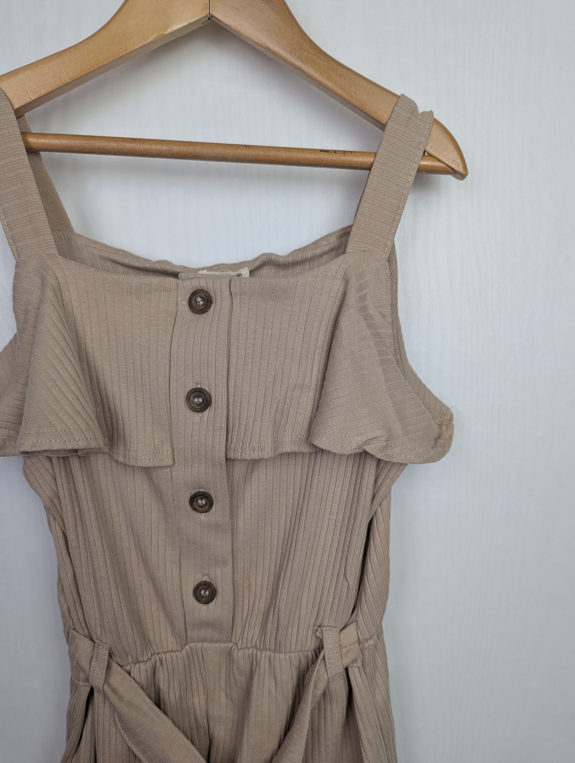 NWOT's River Island Beige Playsuit - Girls 18 - 24 Months - Little Ones Preloved. Second Hand Children's & Preloved Baby, Kids, Girls & Boys Clothes. UK online