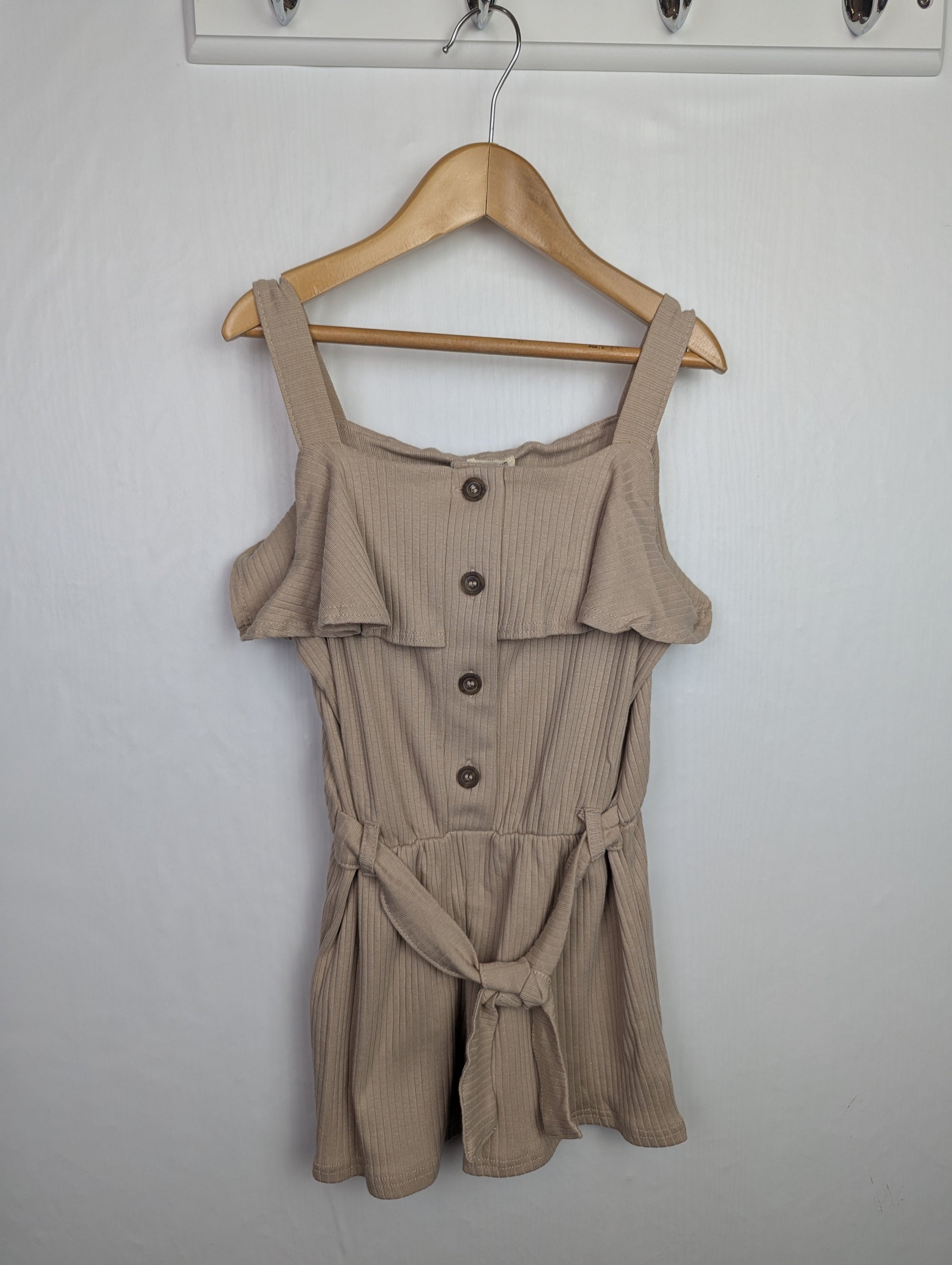 NWOT's River Island Beige Playsuit - Girls 18 - 24 Months - Little Ones Preloved. Second Hand Children's & Preloved Baby, Kids, Girls & Boys Clothes. UK online