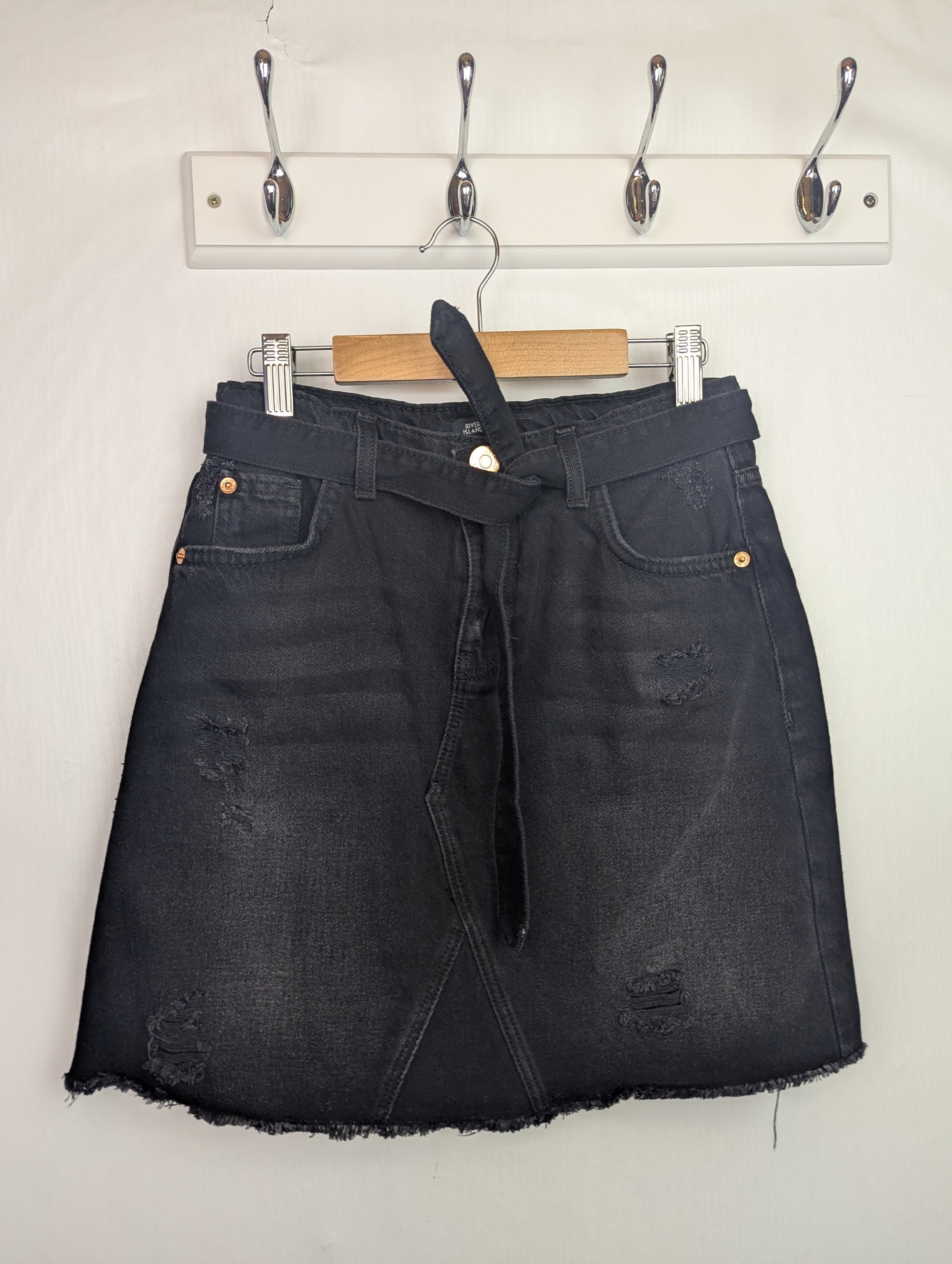 NWOT's River Island Black Denim Skirt - Girls 12 Years - Little Ones Preloved. Second Hand Children's & Preloved Baby, Kids, Girls & Boys Clothes. UK online