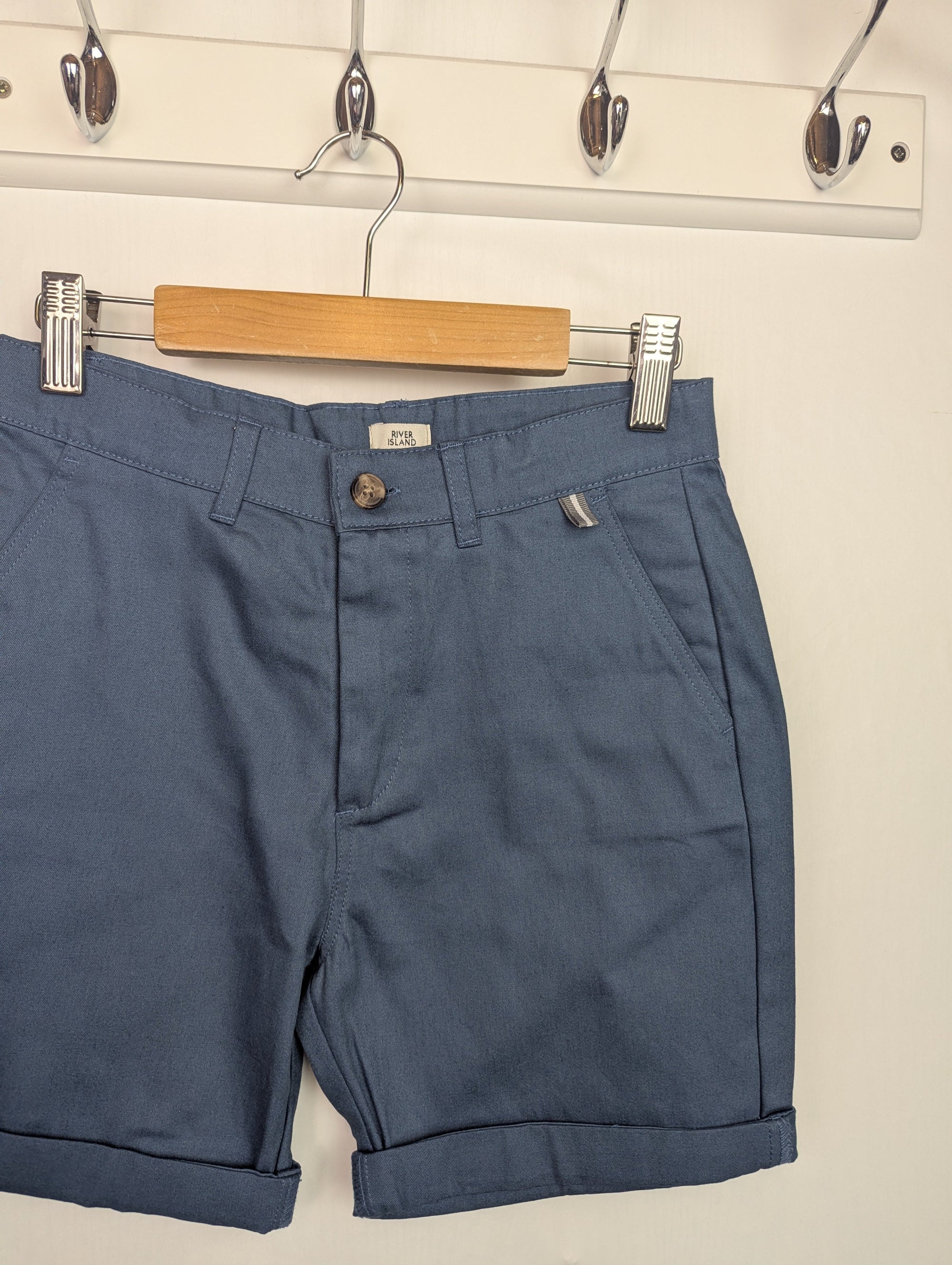NWOT's River Island Blue Chino Shorts - Boys 9 - 10 Years - Little Ones Preloved. Second Hand Children's & Preloved Baby, Kids, Girls & Boys Clothes. UK online