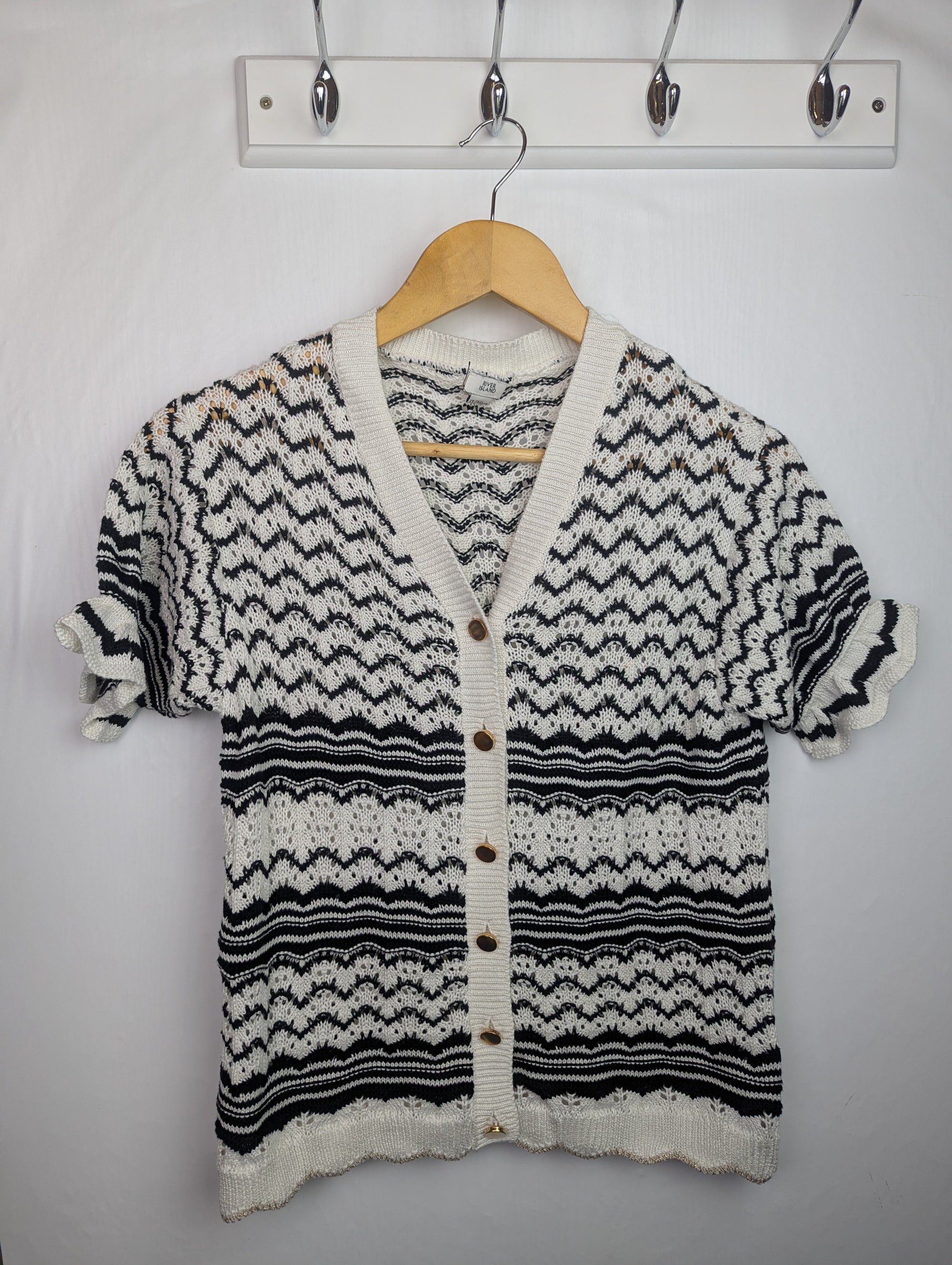 NWOT's River Island Crochet Cardigan - Girls 13 - 14 Years - Little Ones Preloved. Second Hand Children's & Preloved Baby, Kids, Girls & Boys Clothes. UK online