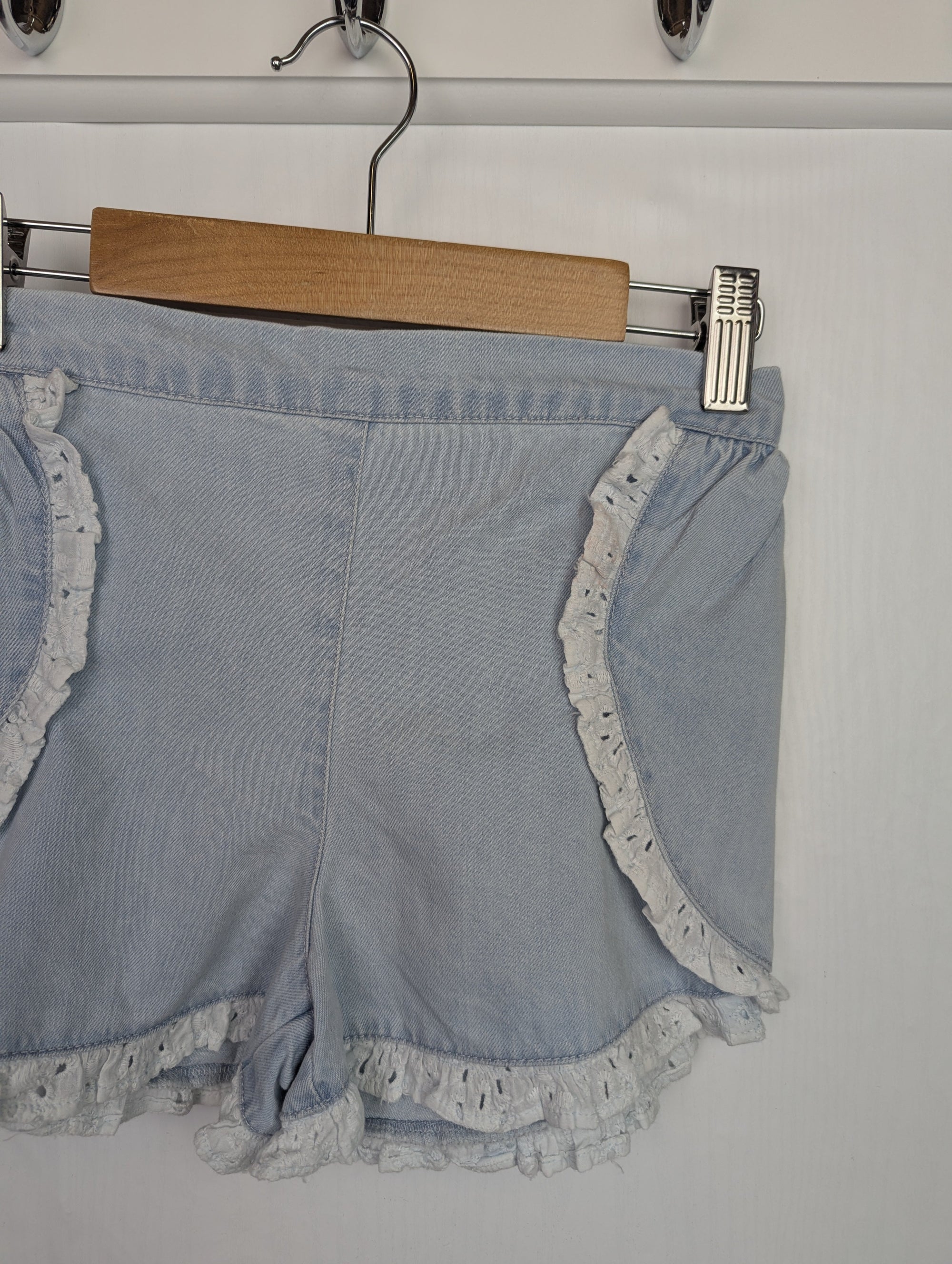 NWOT's River Island Denim Shorts - Girls 3 - 4 Years - Little Ones Preloved. Second Hand Children's & Preloved Baby, Kids, Girls & Boys Clothes. UK online