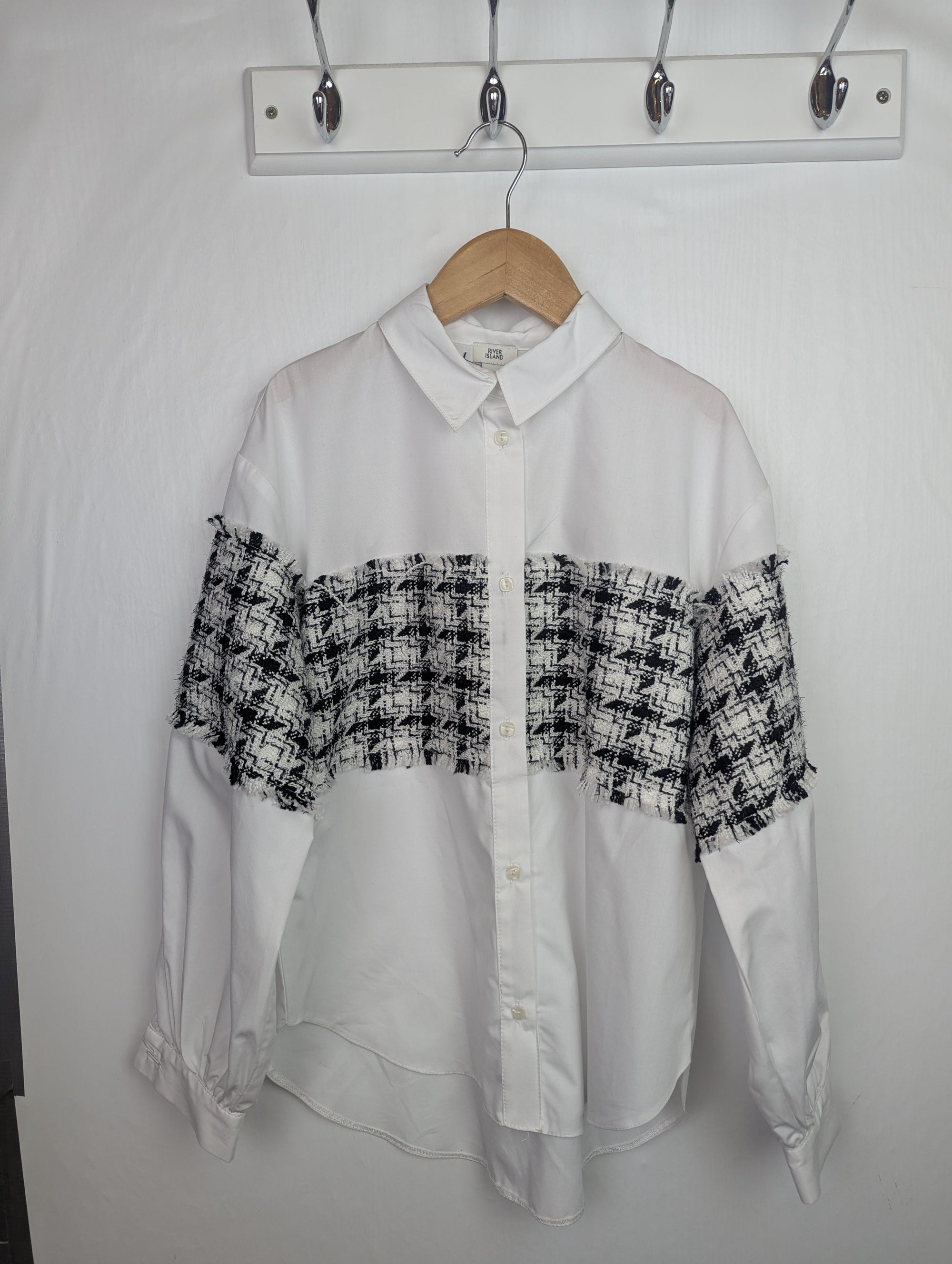 NWOT's River Island Dogtooth Shirt - Girls 9 - 10 Years - Little Ones Preloved. Second Hand Children's & Preloved Baby, Kids, Girls & Boys Clothes. UK online