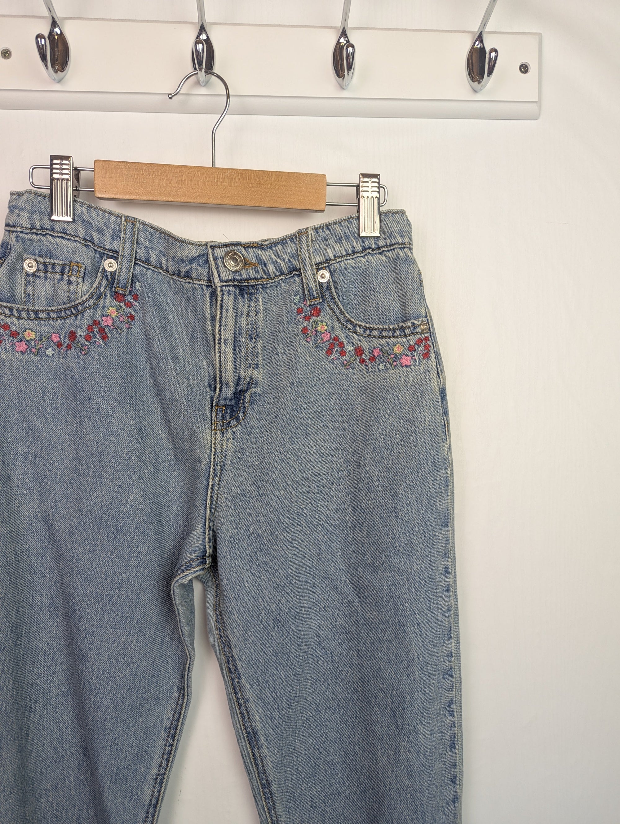 NWOT's River Island Floral Jeans - Girls 10 Years - Little Ones Preloved. Second Hand Children's & Preloved Baby, Kids, Girls & Boys Clothes. UK online