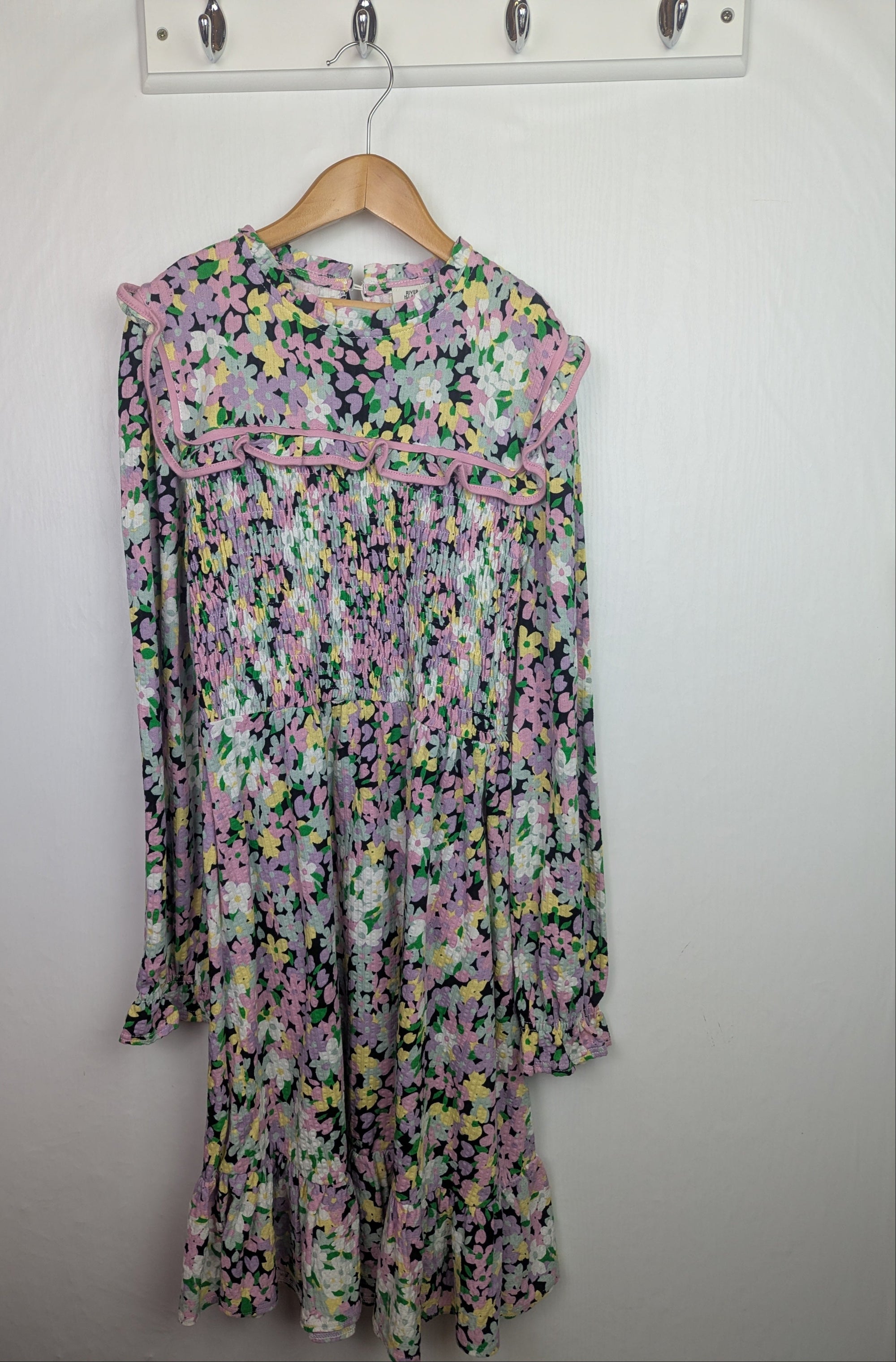 NWOT's River Island Floral Long Sleeve Dress - Girls 11 - 12 Years - Little Ones Preloved. Second Hand Children's & Preloved Baby, Kids, Girls & Boys Clothes. UK online