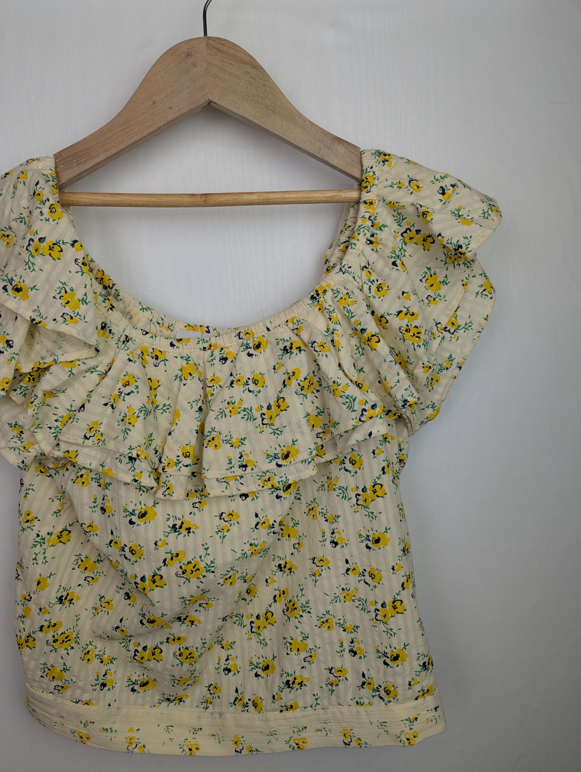 NWOT's River Island Floral Ruffle Top - Girls 13 - 14 Years - Little Ones Preloved. Second Hand Children's & Preloved Baby, Kids, Girls & Boys Clothes. UK online