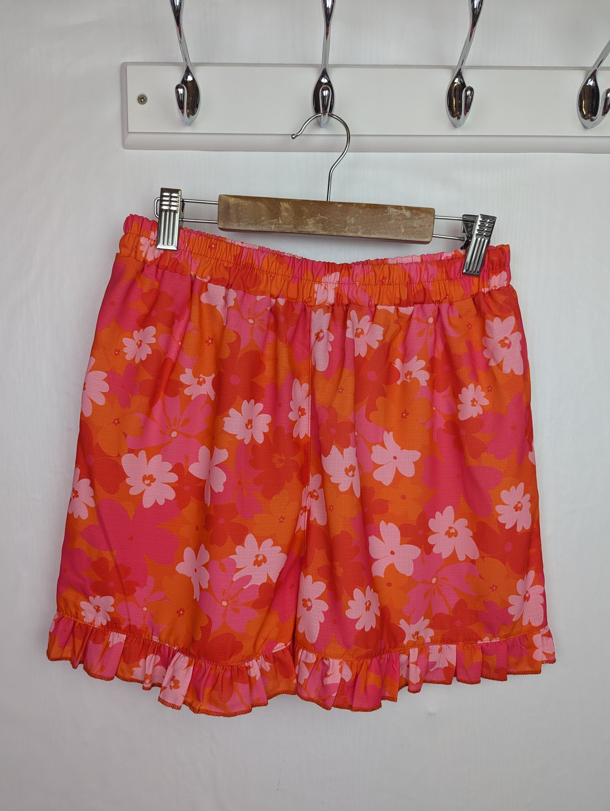 NWOT's River Island Floral Shorts - Girls 13 - 14 Years - Little Ones Preloved. Second Hand Children's & Preloved Baby, Kids, Girls & Boys Clothes. UK online