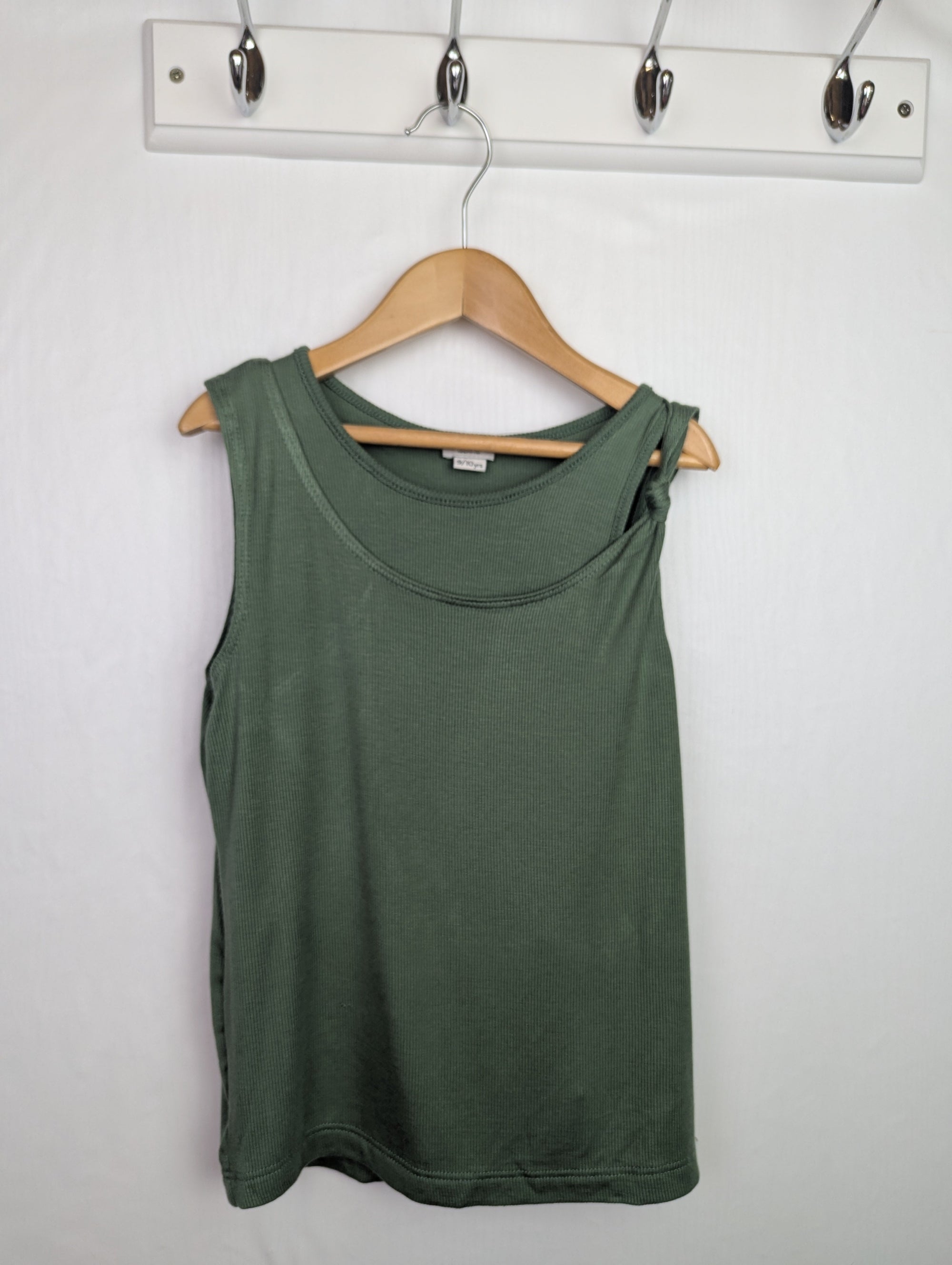 NWOT's River Island Green Layered Top - Girls 9 - 10 Years - Little Ones Preloved. Second Hand Children's & Preloved Baby, Kids, Girls & Boys Clothes. UK online