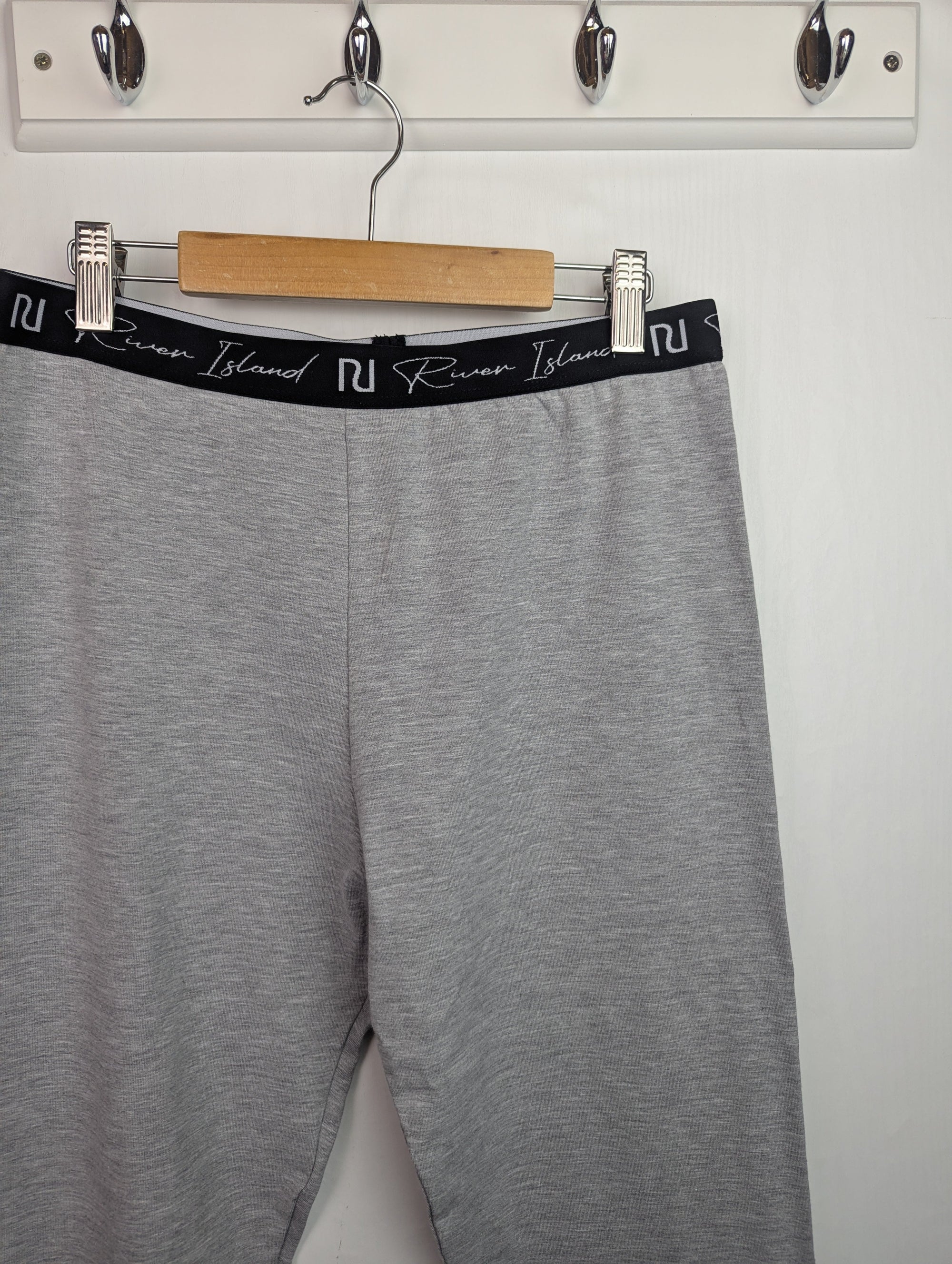 NWOT's River Island Grey Leggings - Girls 15 - 16 Years - Little Ones Preloved. Second Hand Children's & Preloved Baby, Kids, Girls & Boys Clothes. UK online