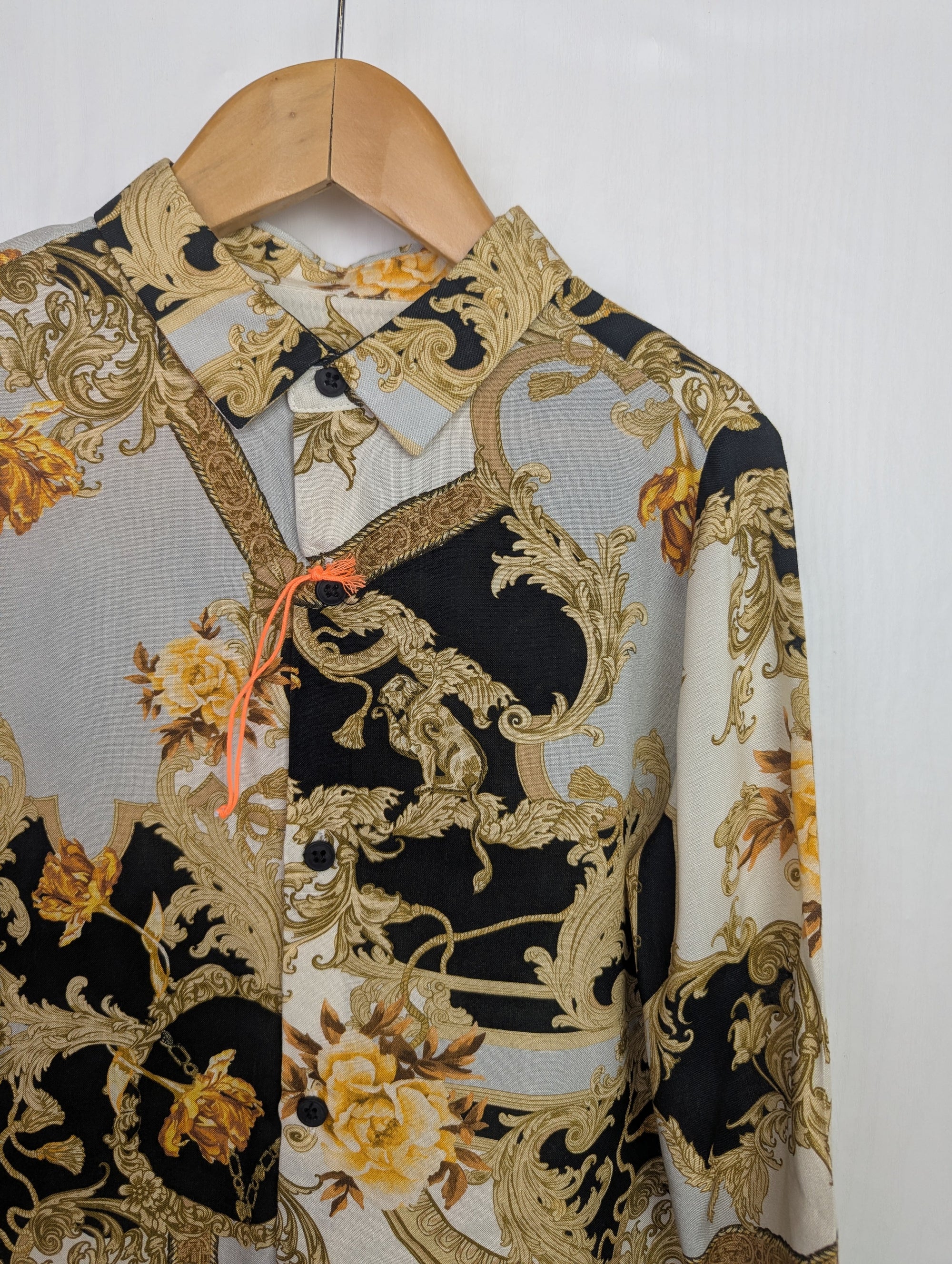 NWOT's River Island Patterned Shirt - Boys 3 - 4 Years - Little Ones Preloved. Second Hand Children's & Preloved Baby, Kids, Girls & Boys Clothes. UK online