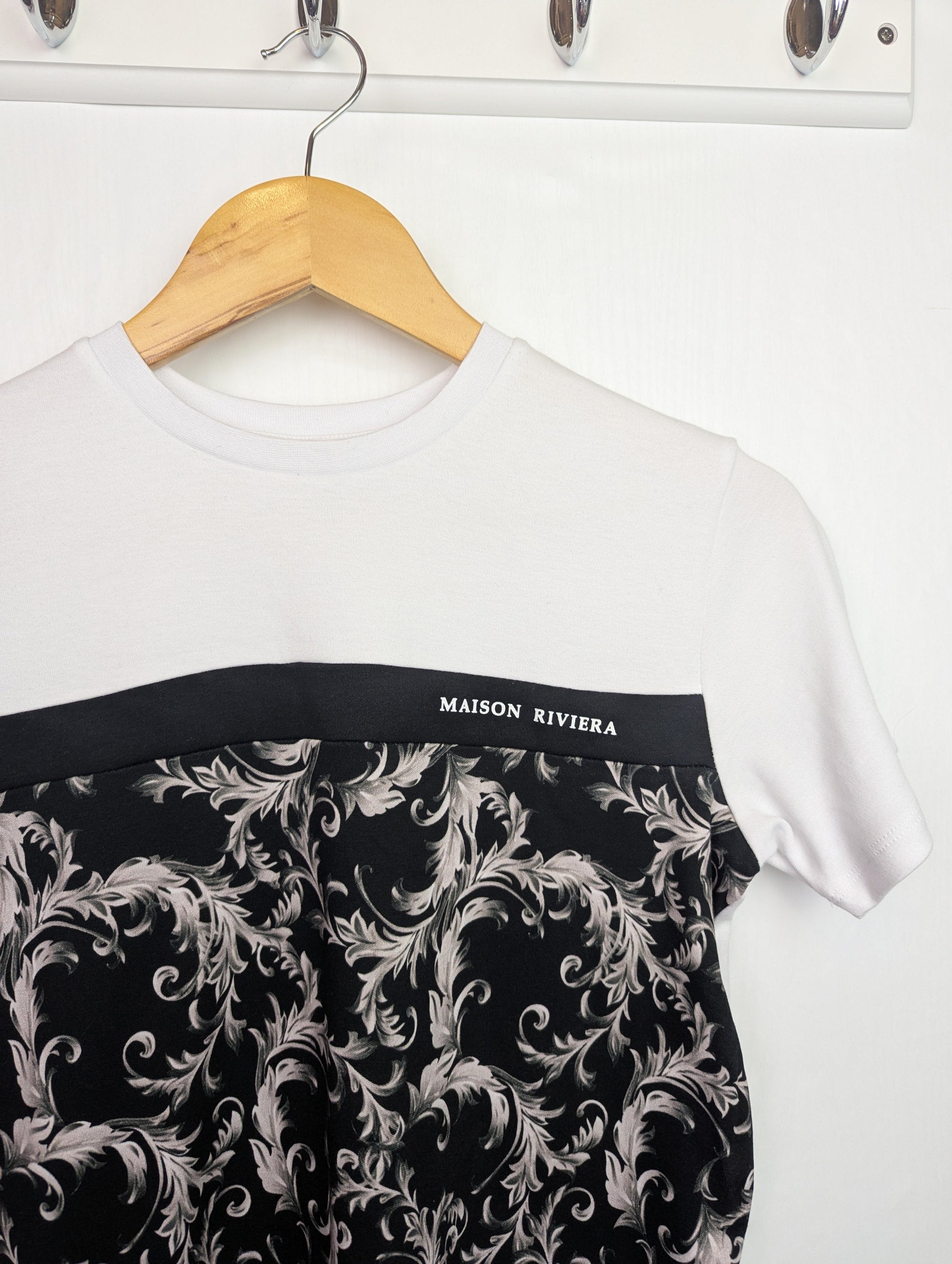 NWOT's River Island Patterned Top - Boys 11 - 12 Years - Little Ones Preloved. Second Hand Children's & Preloved Baby, Kids, Girls & Boys Clothes. UK online