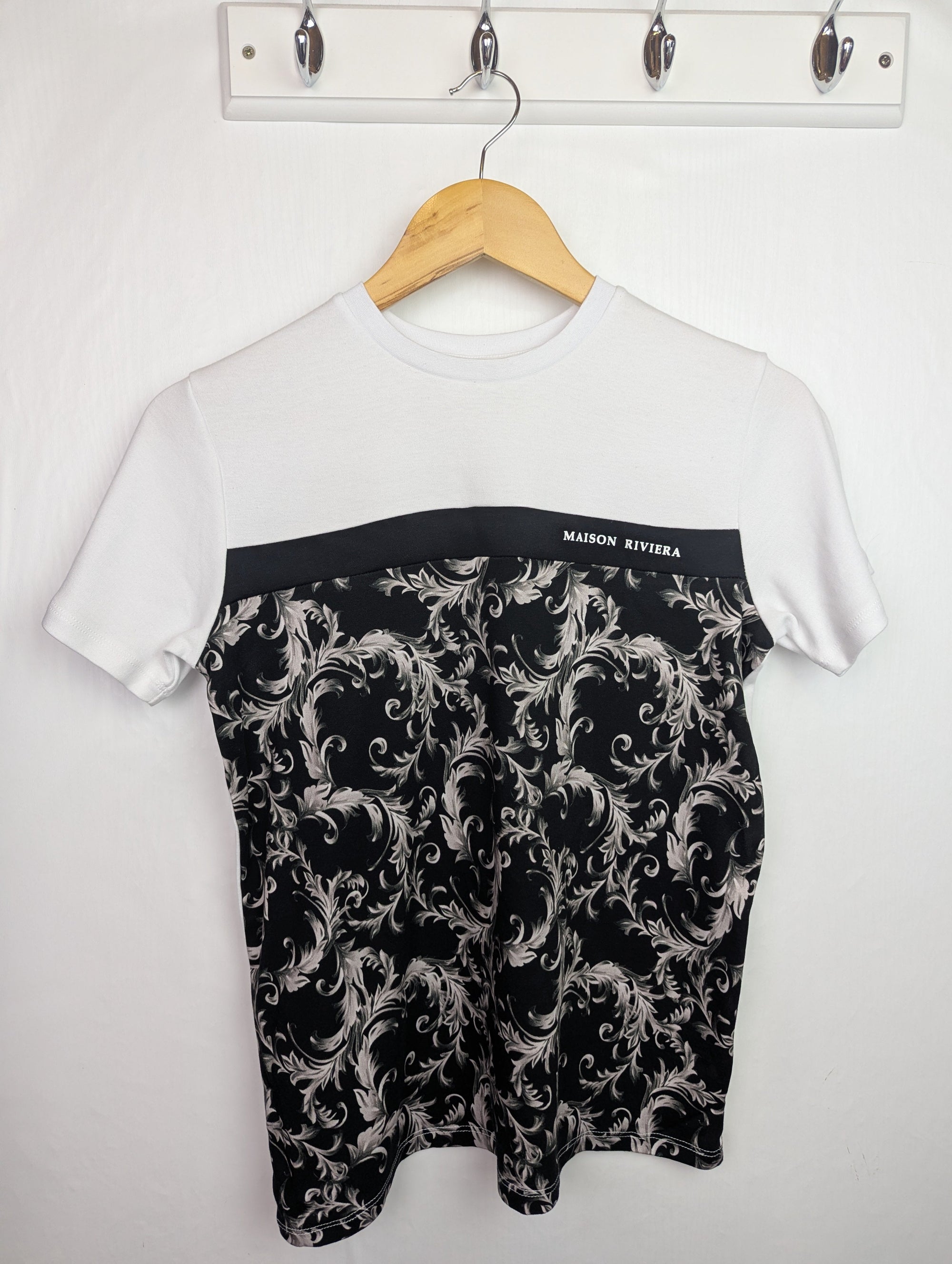 NWOT's River Island Patterned Top - Boys 11 - 12 Years - Little Ones Preloved. Second Hand Children's & Preloved Baby, Kids, Girls & Boys Clothes. UK online