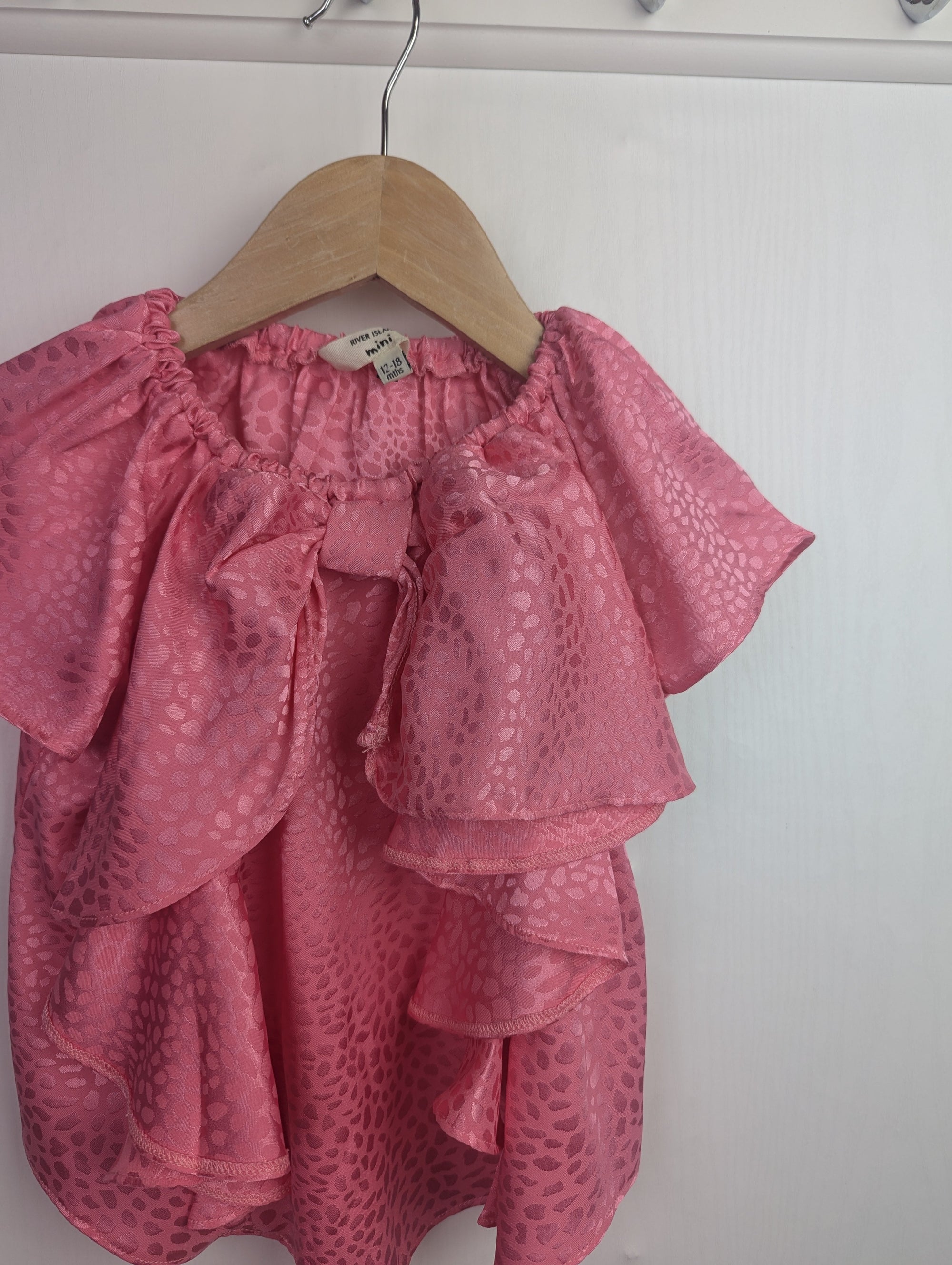 NWOT's River Island Pink Blouse - Girls 12 - 18 Months - Little Ones Preloved. Second Hand Children's & Preloved Baby, Kids, Girls & Boys Clothes. UK online