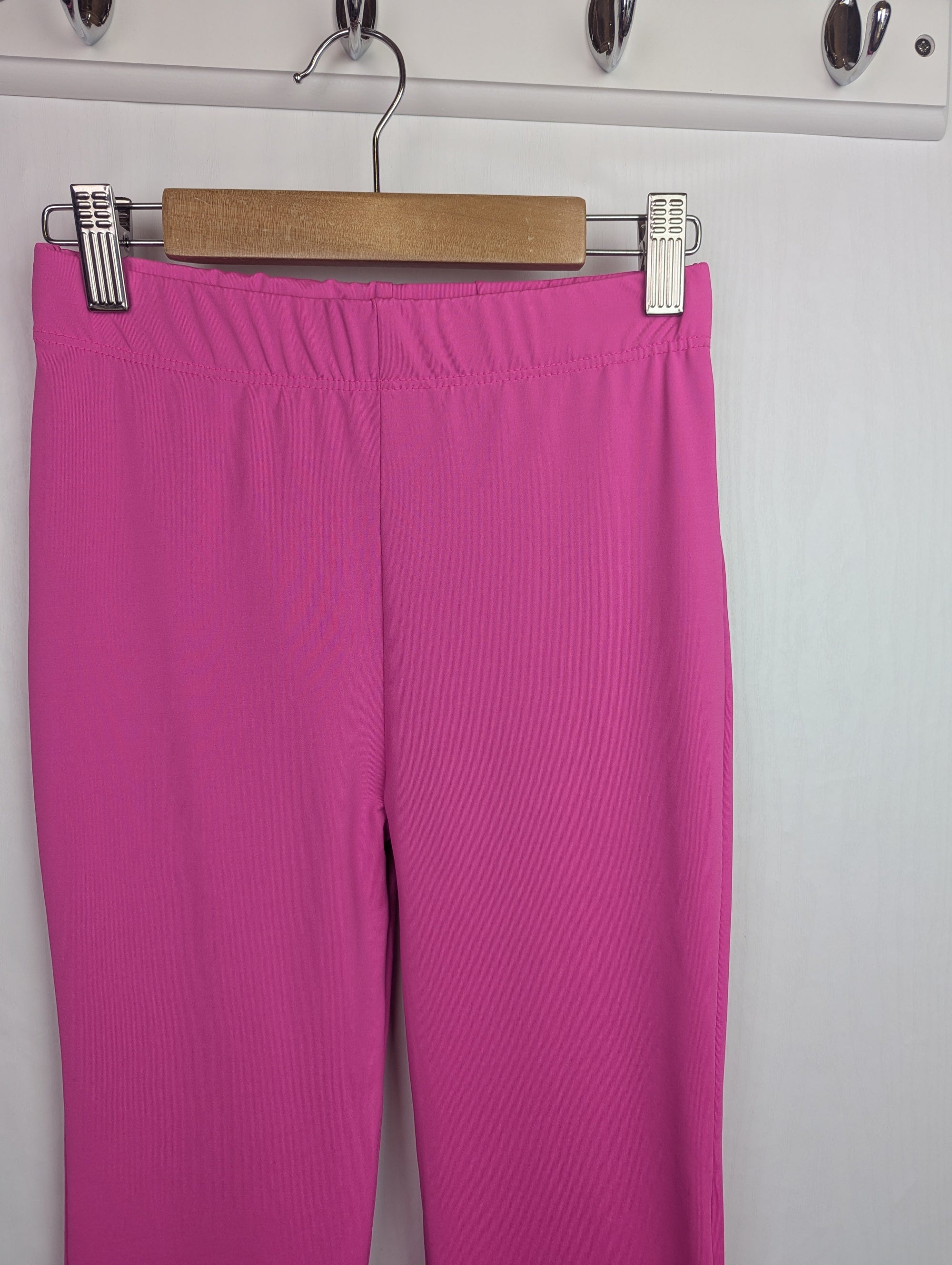 NWOT's River Island Pink Flared Leggings - Girls 9 - 10 Years - Little Ones Preloved. Second Hand Children's & Preloved Baby, Kids, Girls & Boys Clothes. UK online