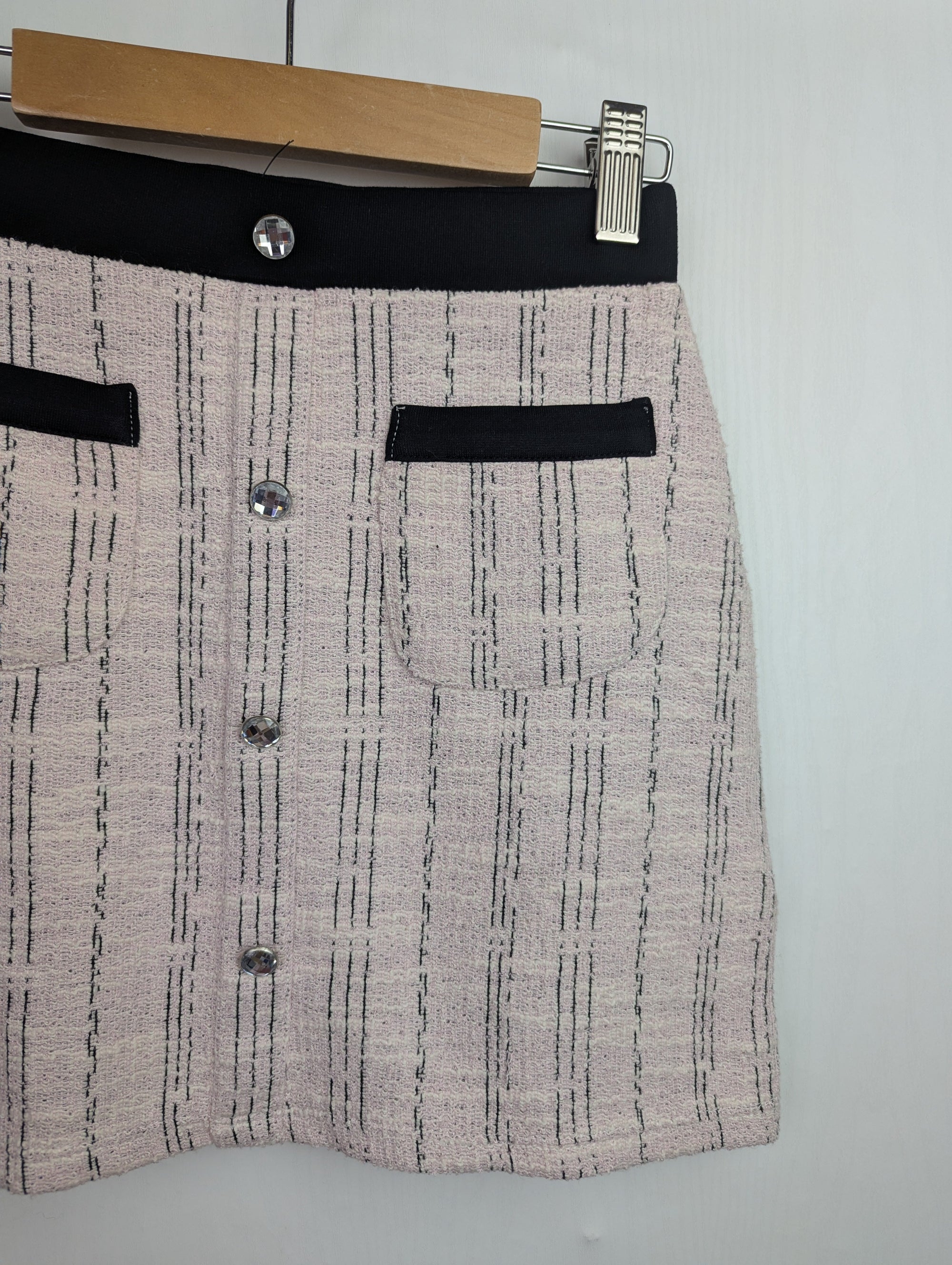 NWOT's River Island Pink Skirt - Girls 7 - 8 Years - Little Ones Preloved. Second Hand Children's & Preloved Baby, Kids, Girls & Boys Clothes. UK online