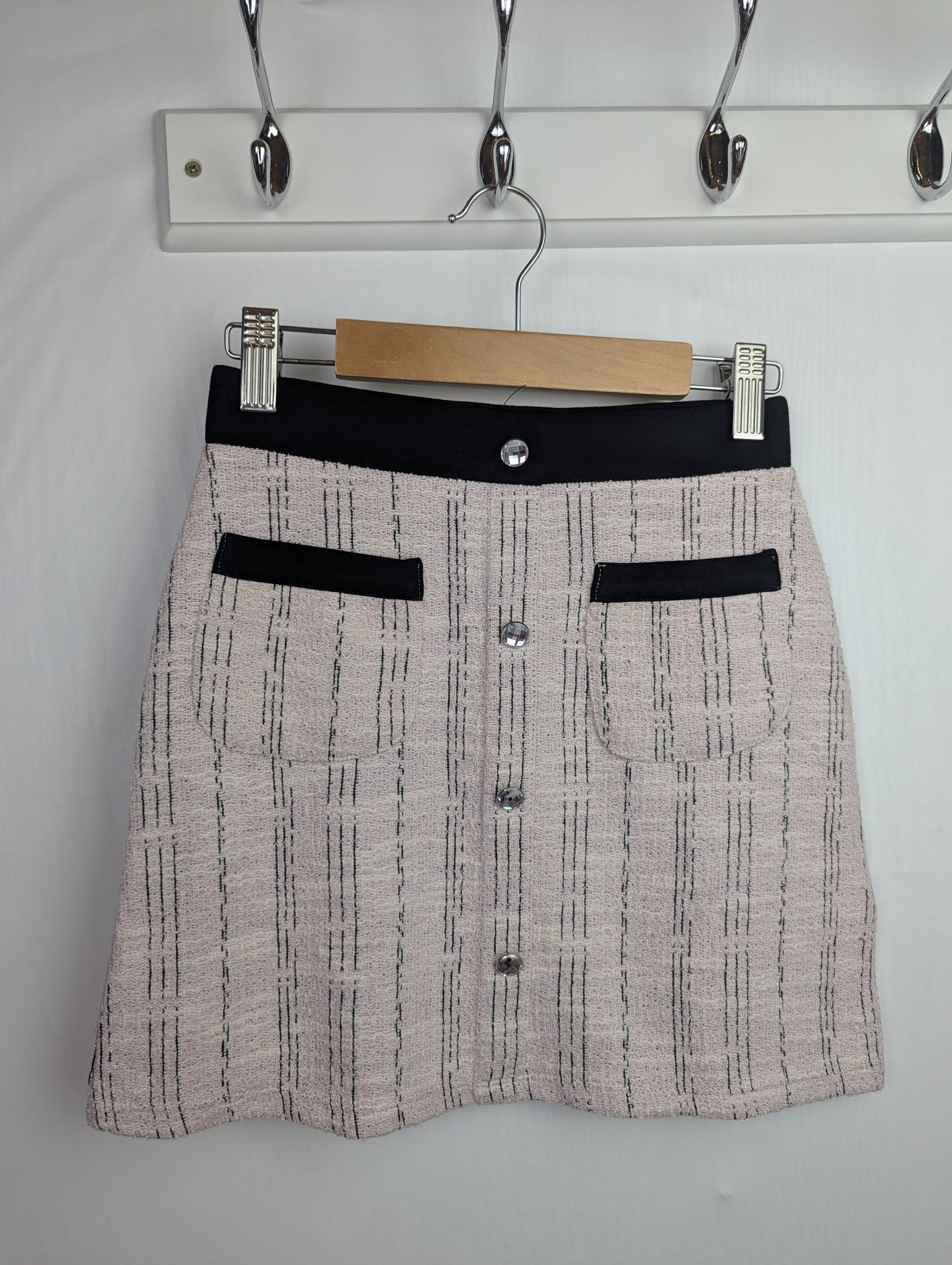 NWOT's River Island Pink Skirt - Girls 7 - 8 Years - Little Ones Preloved. Second Hand Children's & Preloved Baby, Kids, Girls & Boys Clothes. UK online