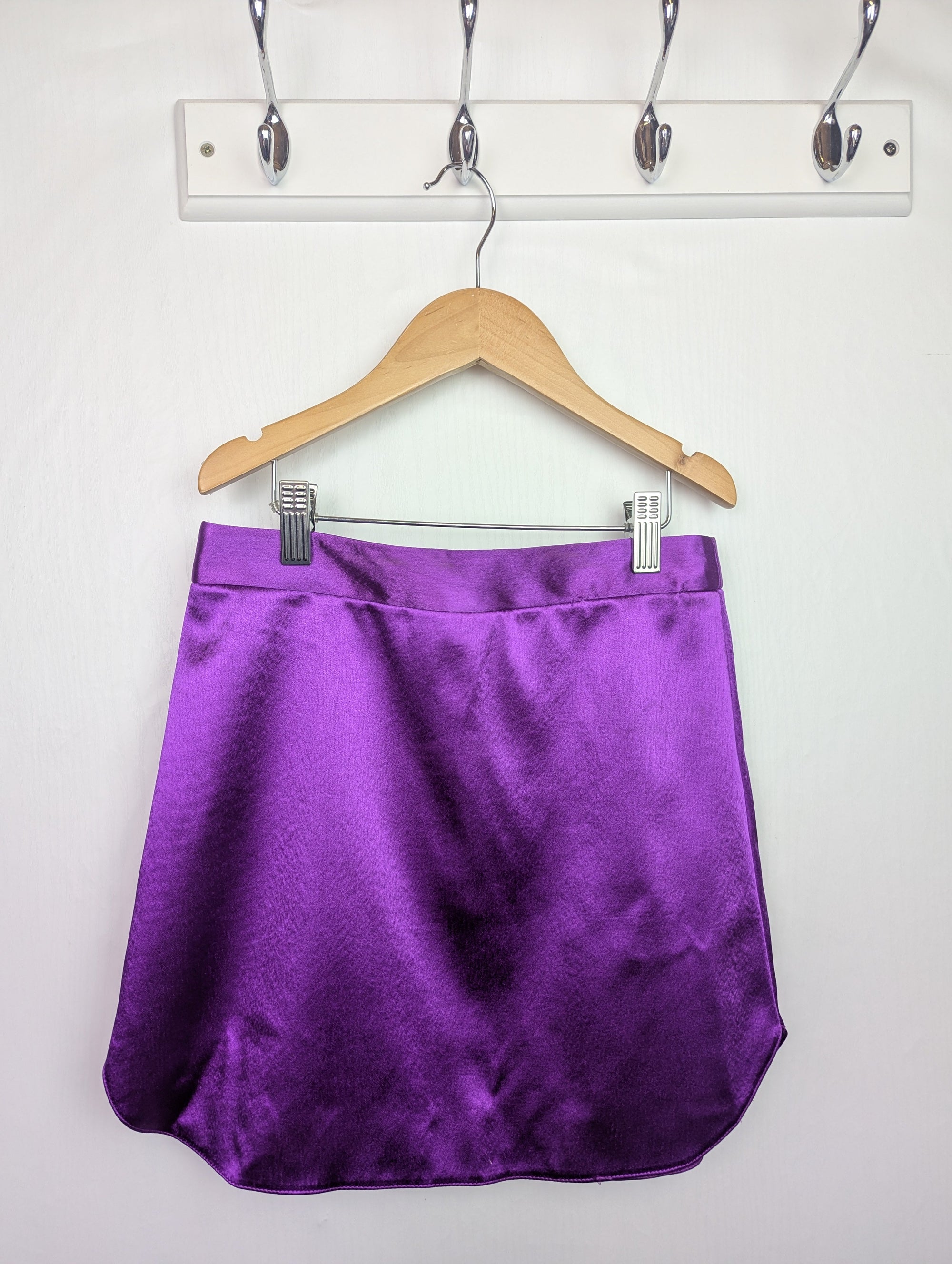 NWOT's River Island Purple Skirt - Girls 9 - 10 Years - Little Ones Preloved. Second Hand Children's & Preloved Baby, Kids, Girls & Boys Clothes. UK online
